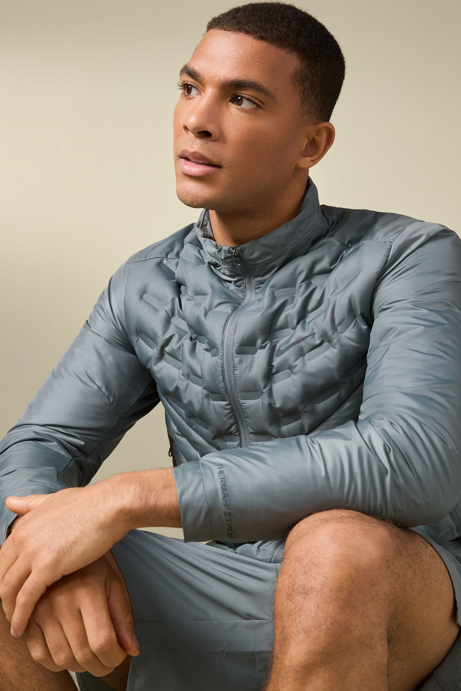 Nike aeroloft jacket grey deals
