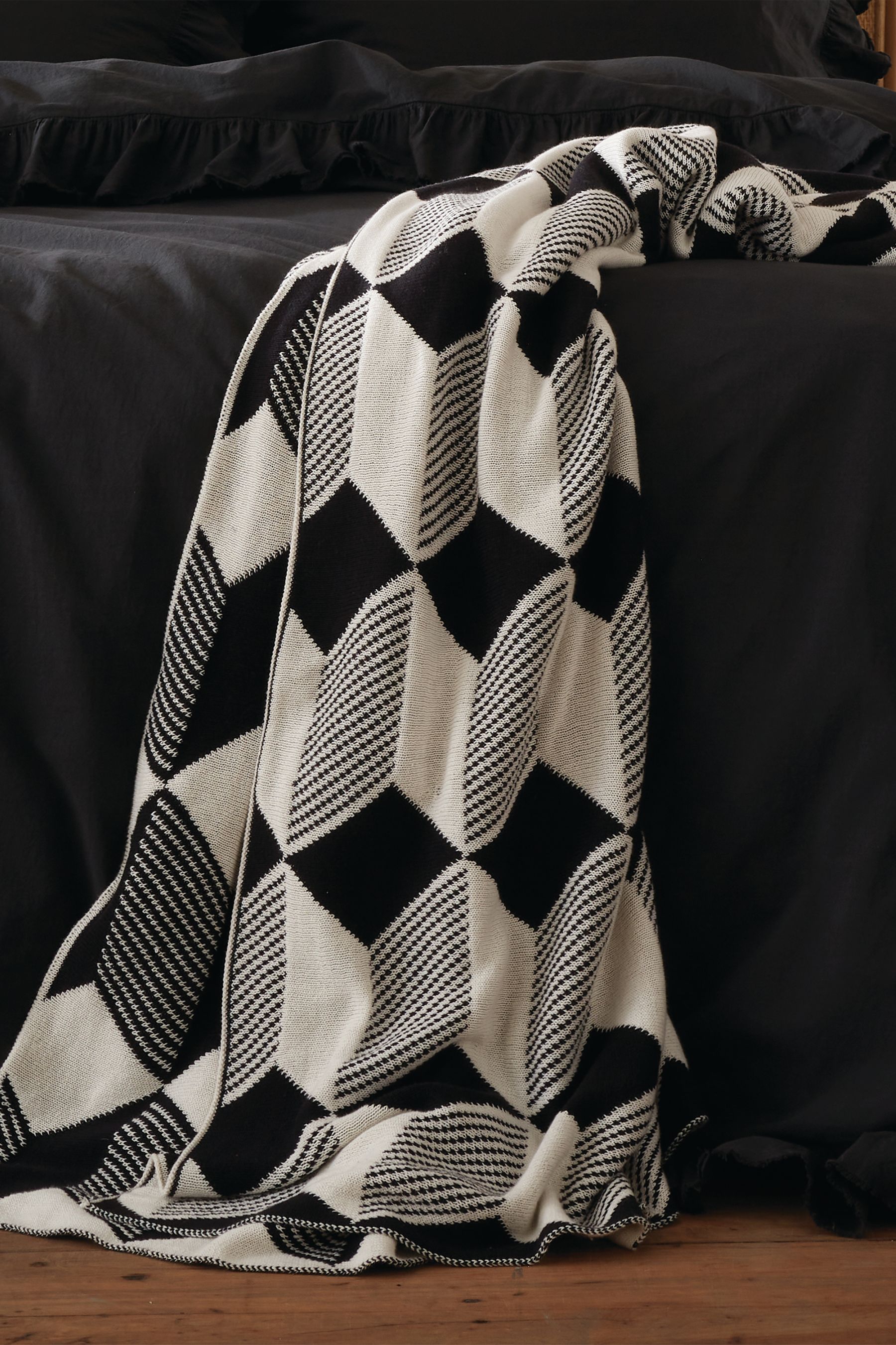 Style Sisters Black Knitted Cube Pure 100 Cotton Throw