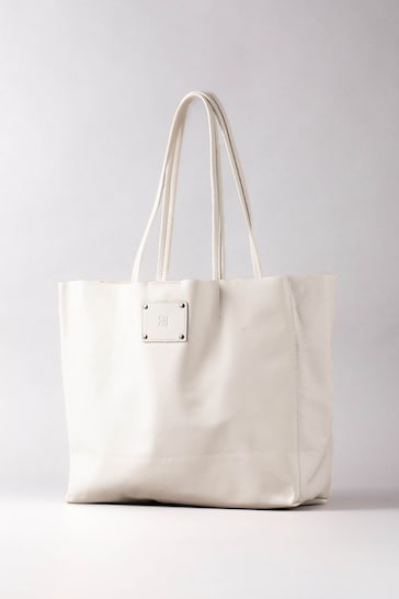Lakeland Leather Tarn Leather Bucket White Bag