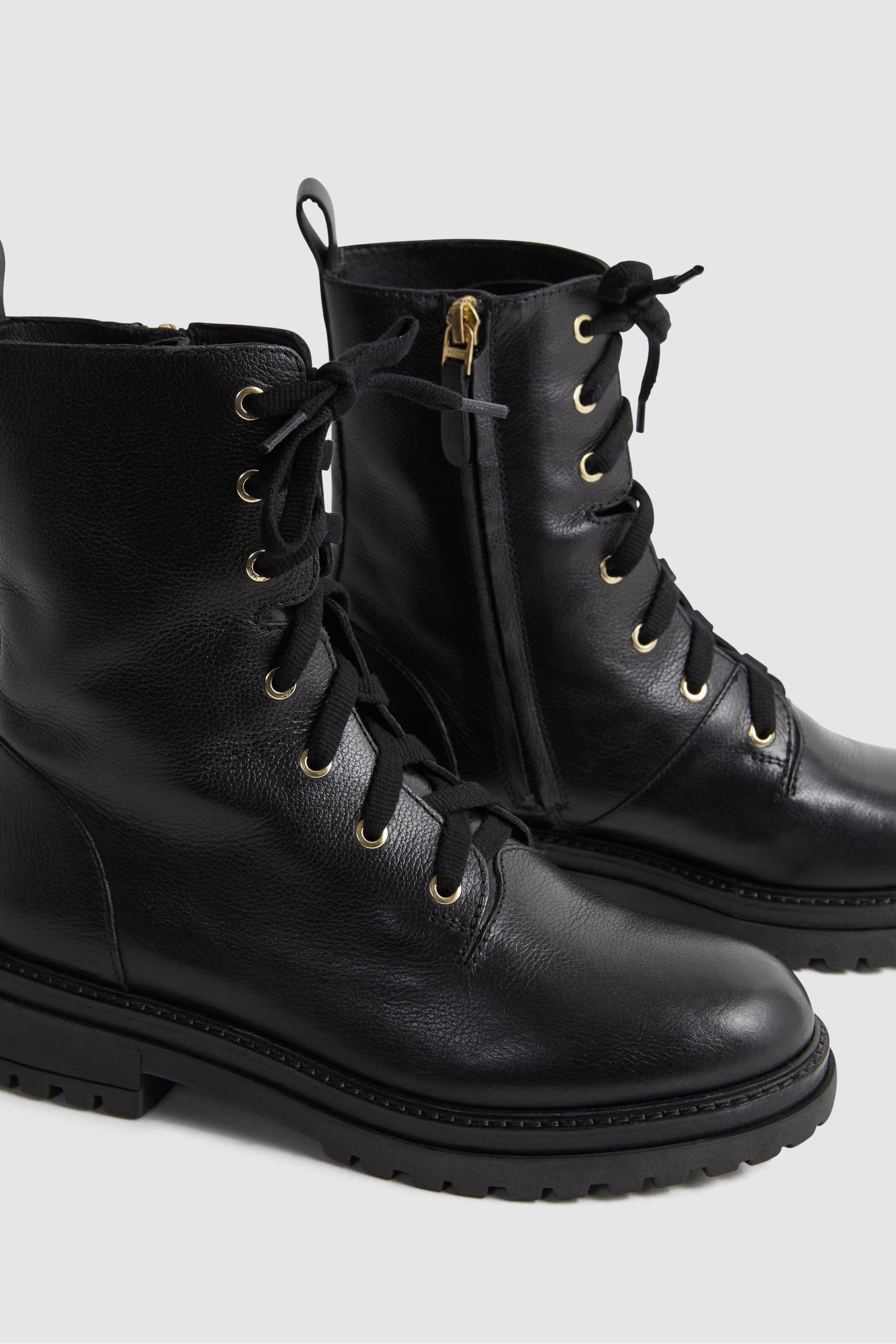 Calvin klein 2025 jenna bootie