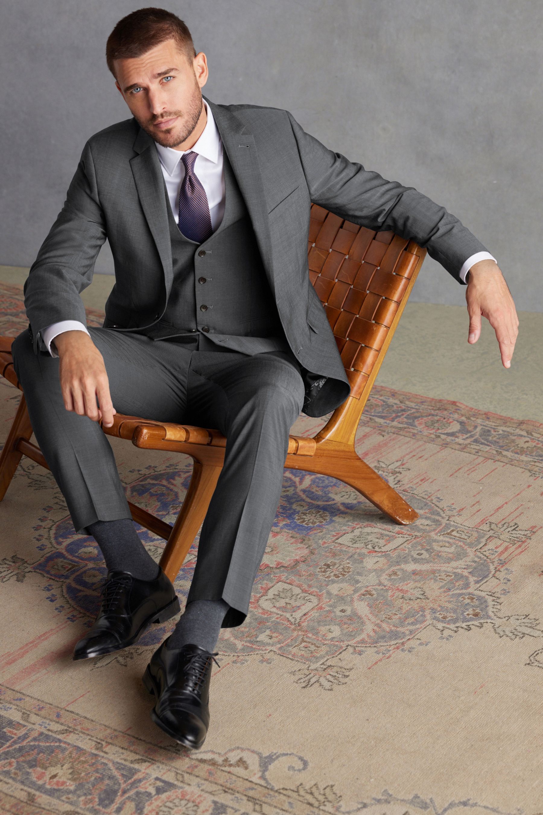 Slim charcoal outlet suit