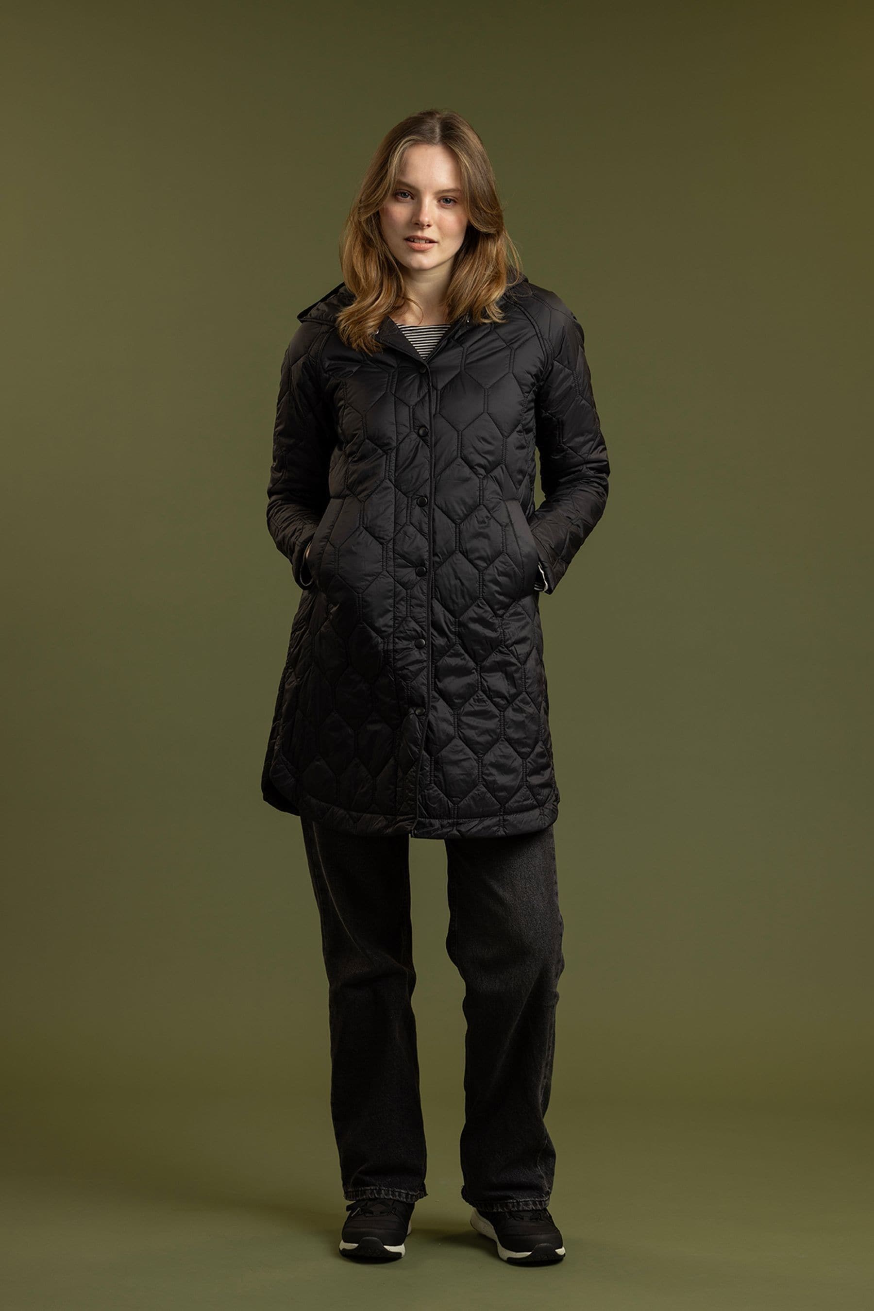 Buy Manteau Trespass Phase long rembourre noir avec capuche from Next Luxembourg