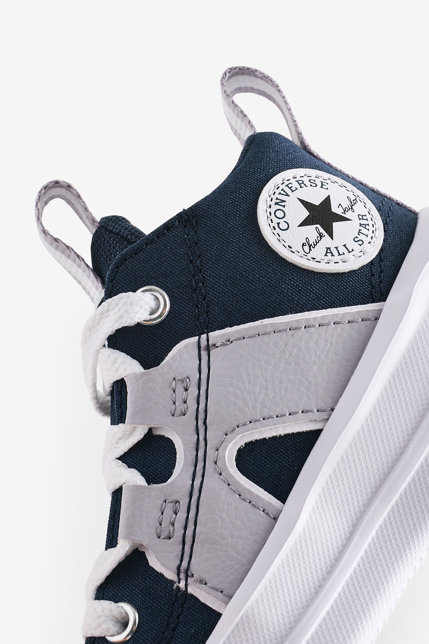 Converse chuck taylor ultra ox top