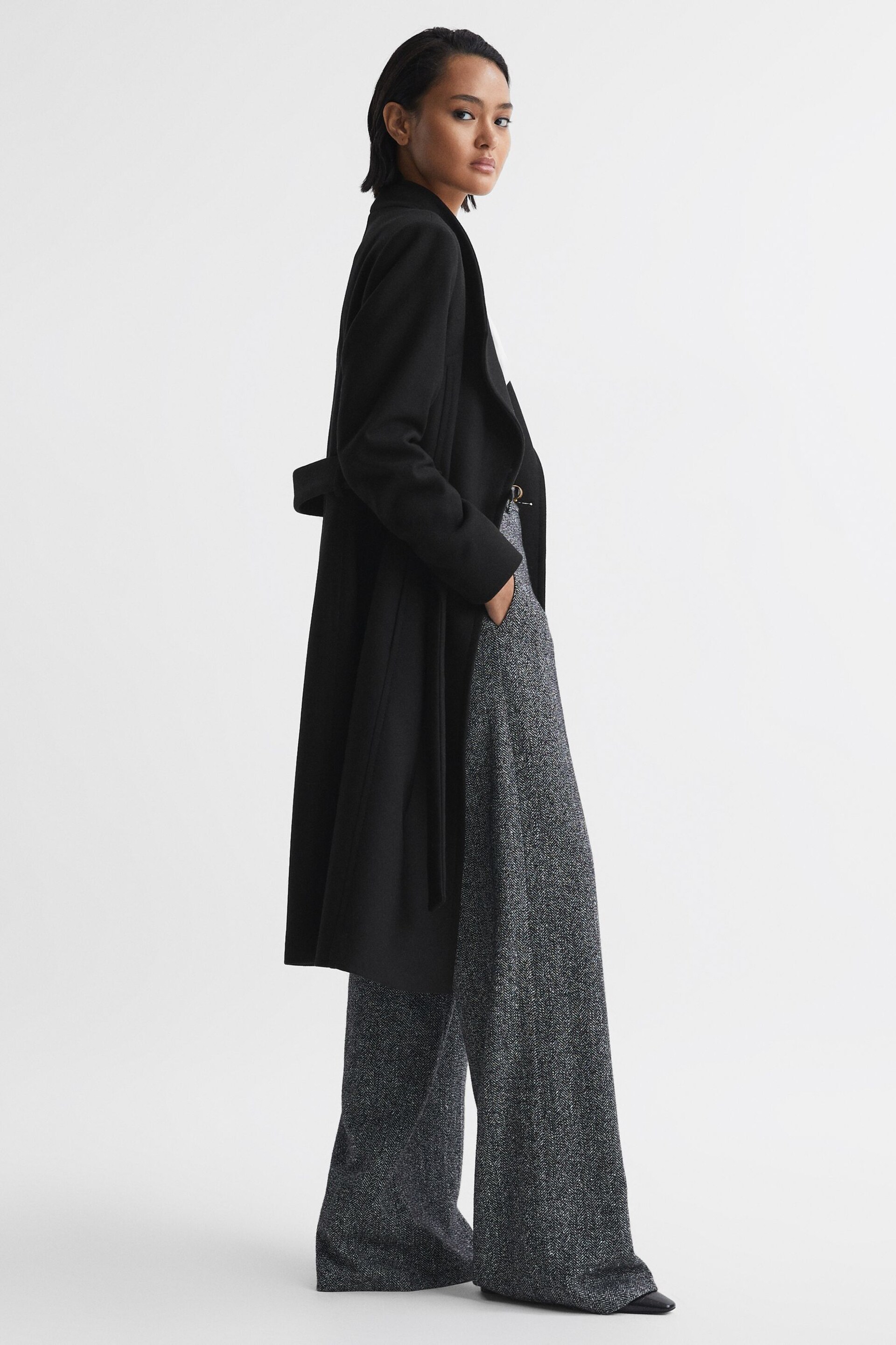 Reiss Black Freja Tailored Wool Blend Longline Coat - Image 4 of 6