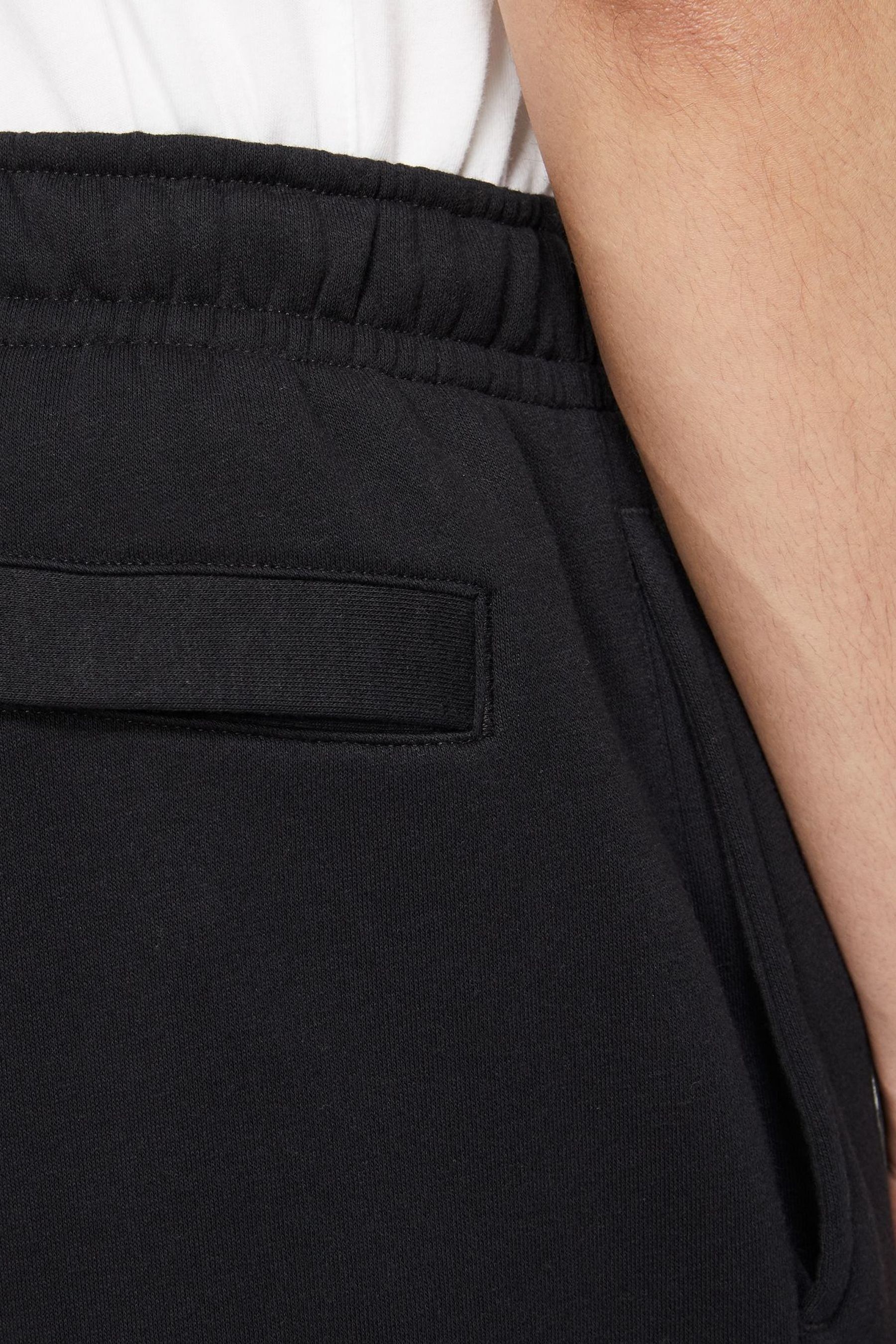 Nike club cuffed joggers outlet black
