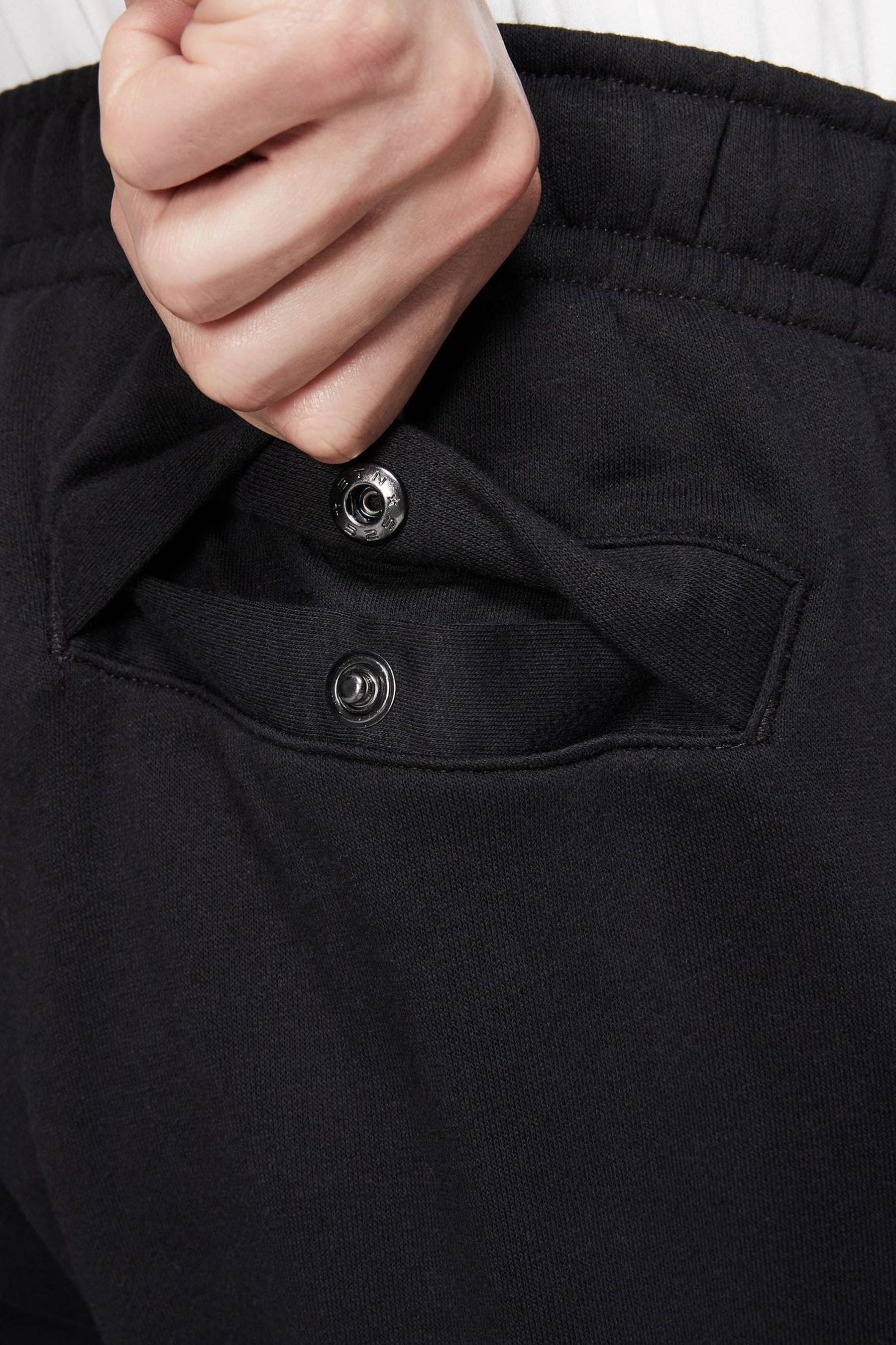 Nike club casual fit cuffed joggers in blac sales