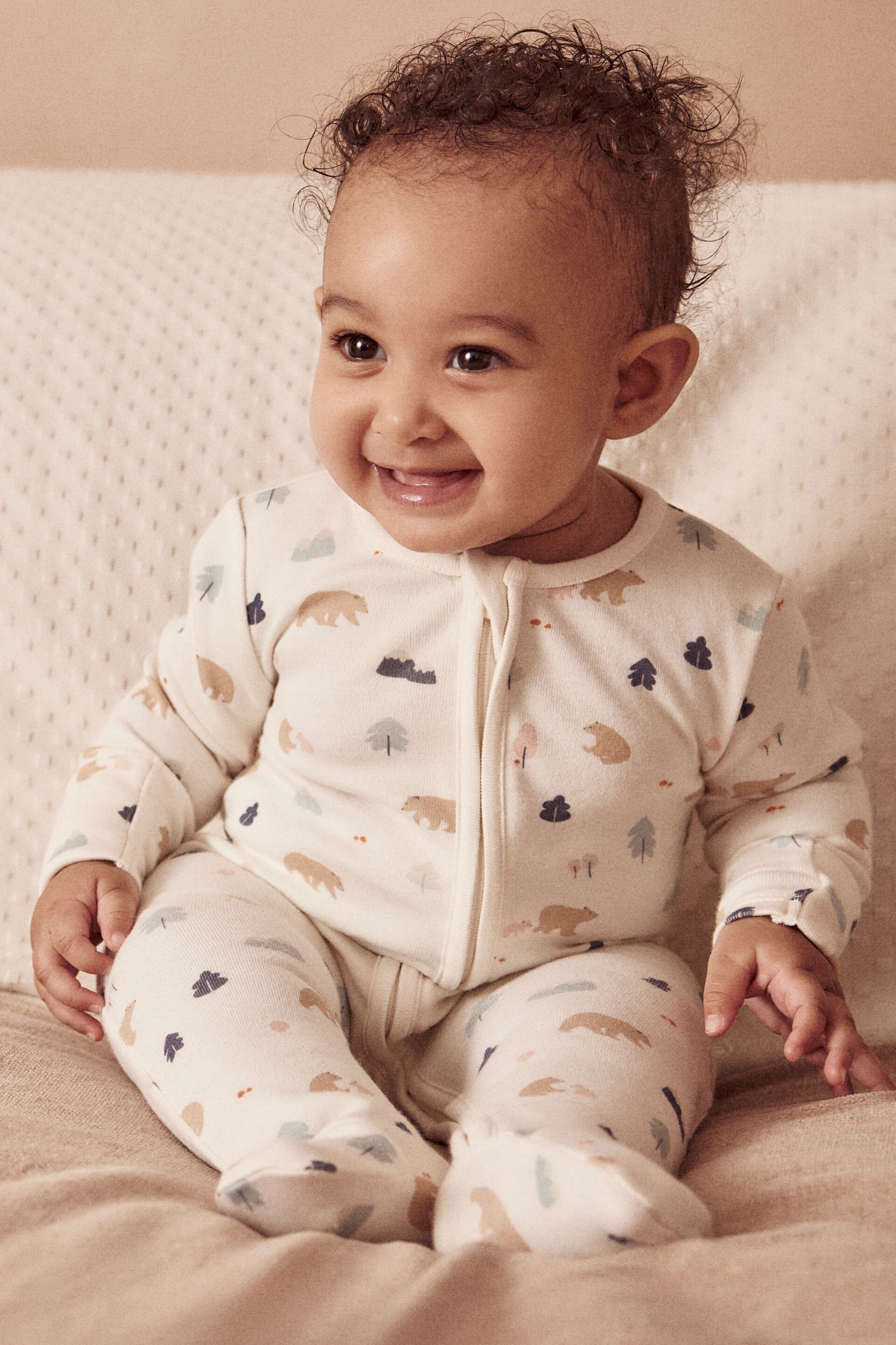 MORI Cream Organic Cotton & Bamboo Giraffe Print Zip Up Sleepsuit - Image 1 of 5