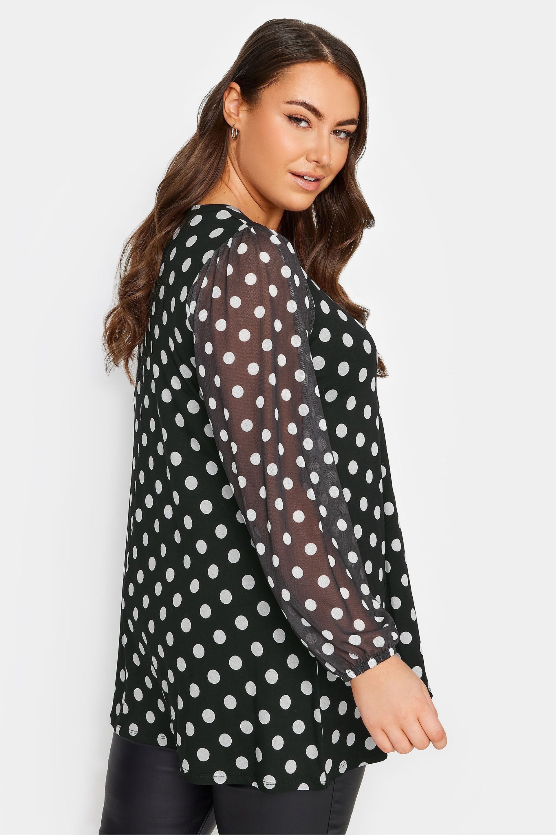 Yours Curve Black/White Abstract Print Mesh Swing Top - Image 3 of 4