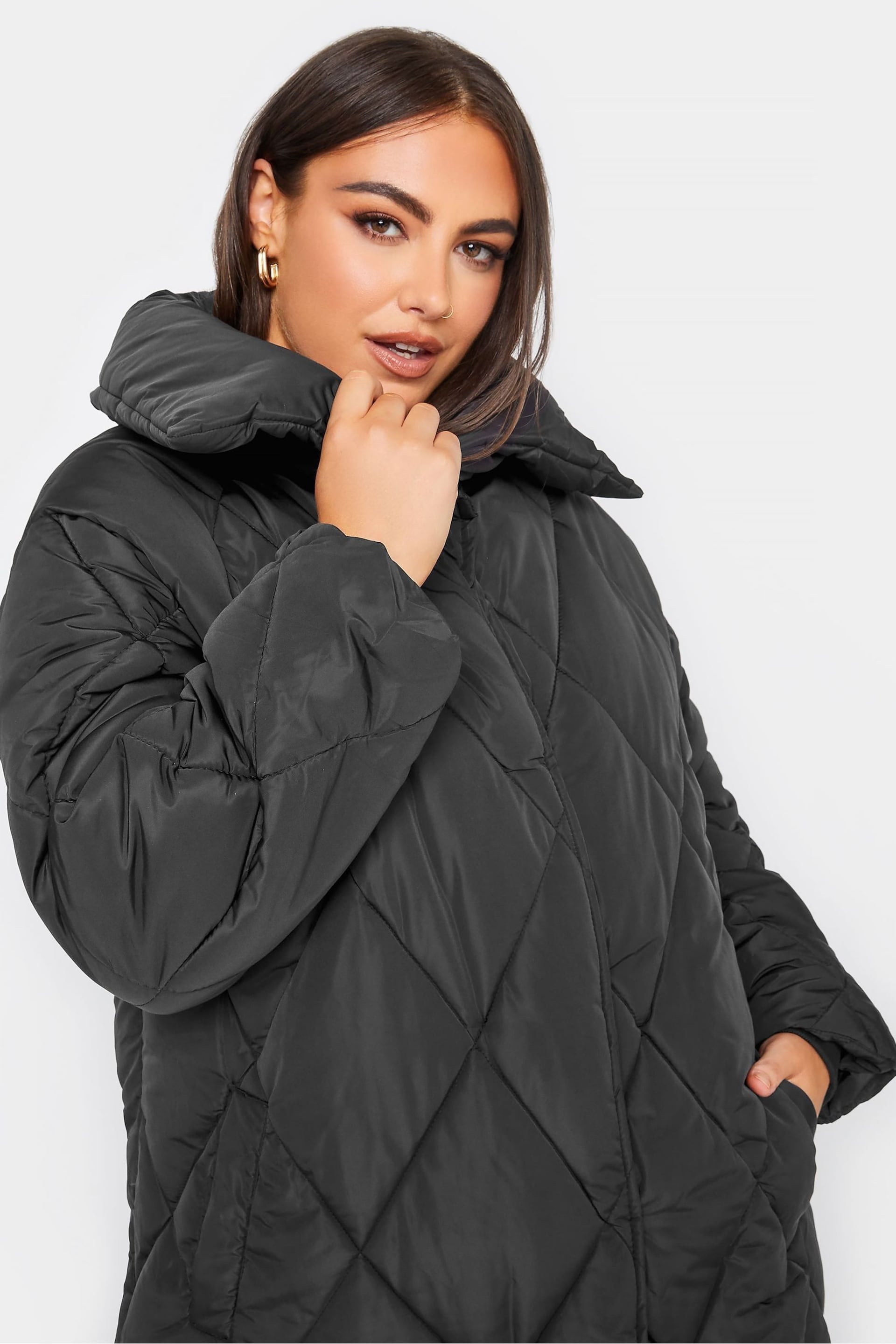 Yours Curve Black Diamond Quilted Puffer Coats - Image 4 of 4