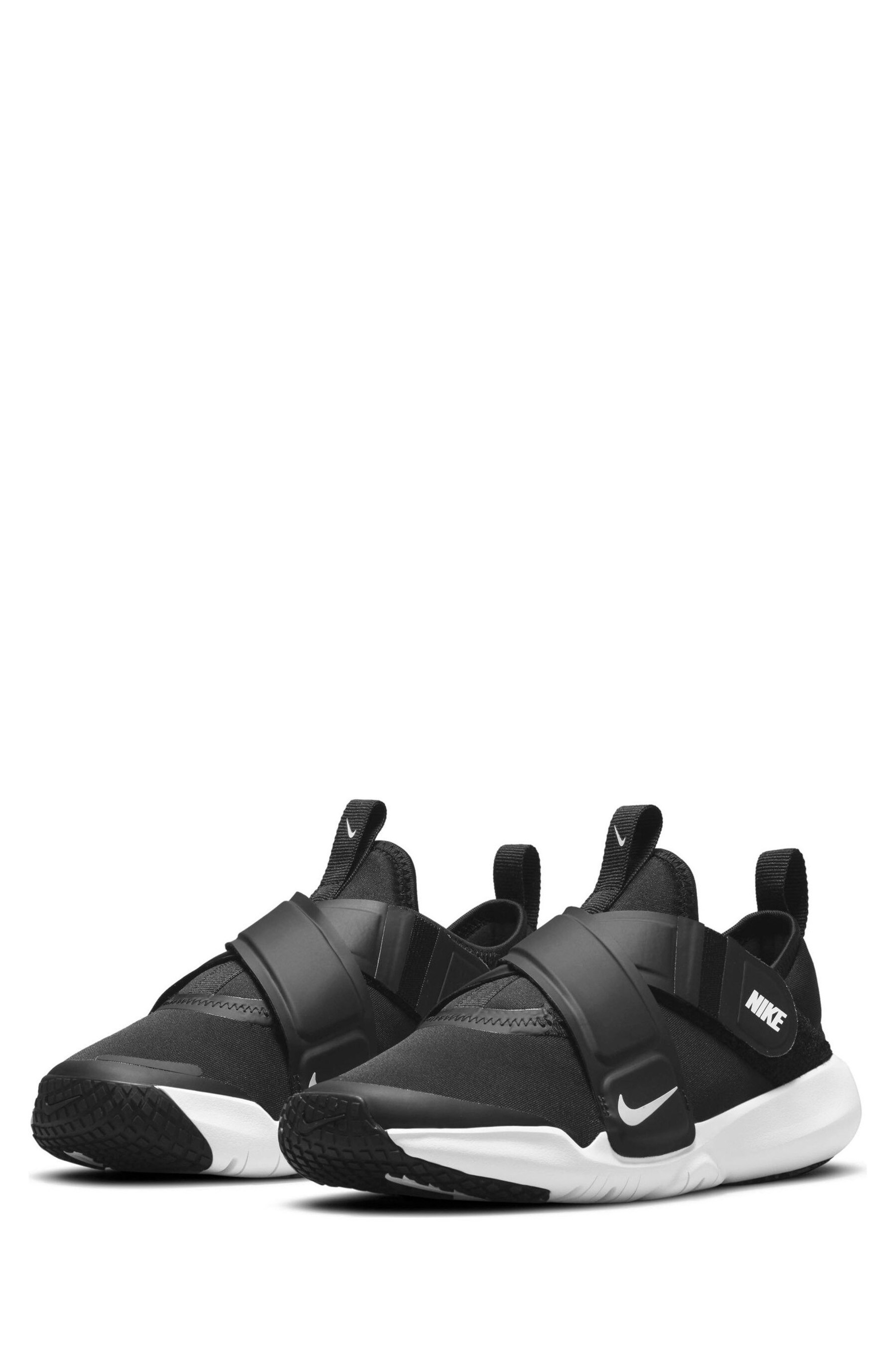 Nike flex junior trainers top