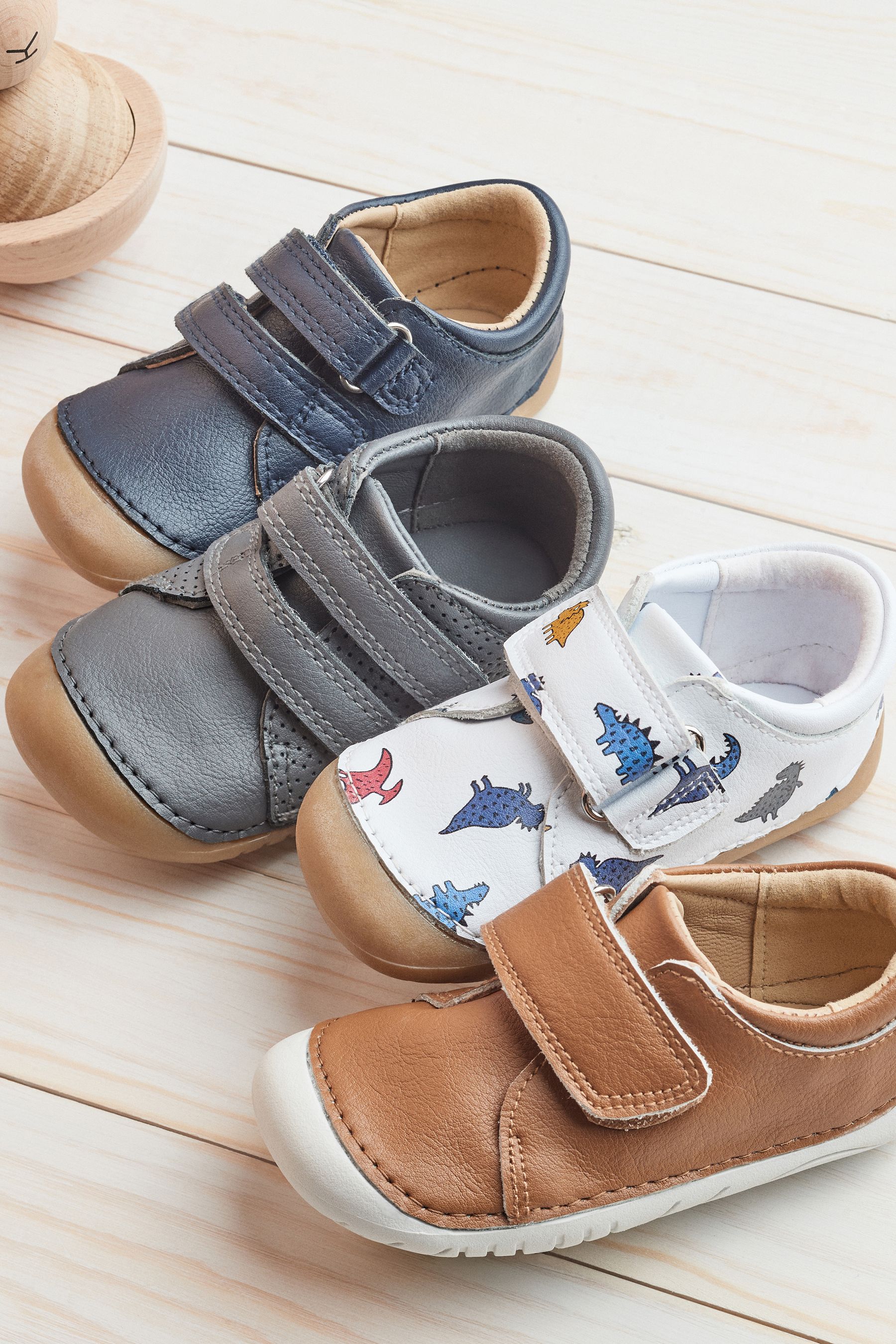 White Dino Print Wide Fit G Crawler Shoes