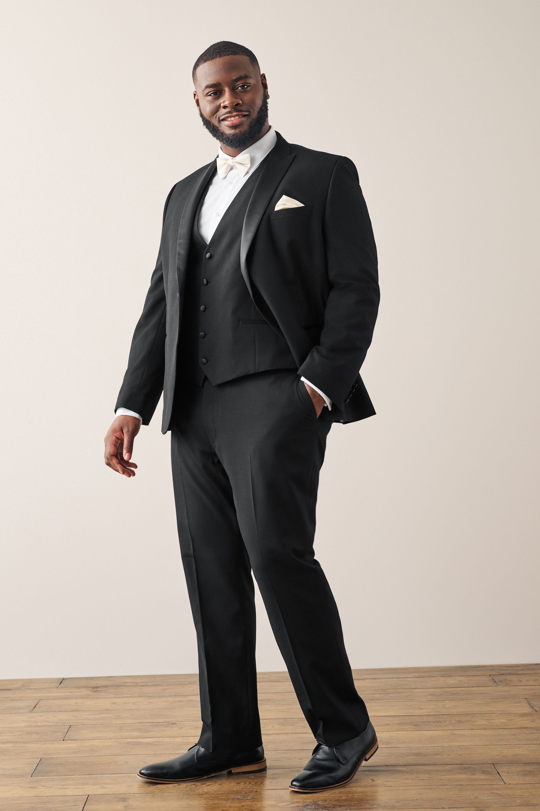 Tuxedo jacket fit on sale