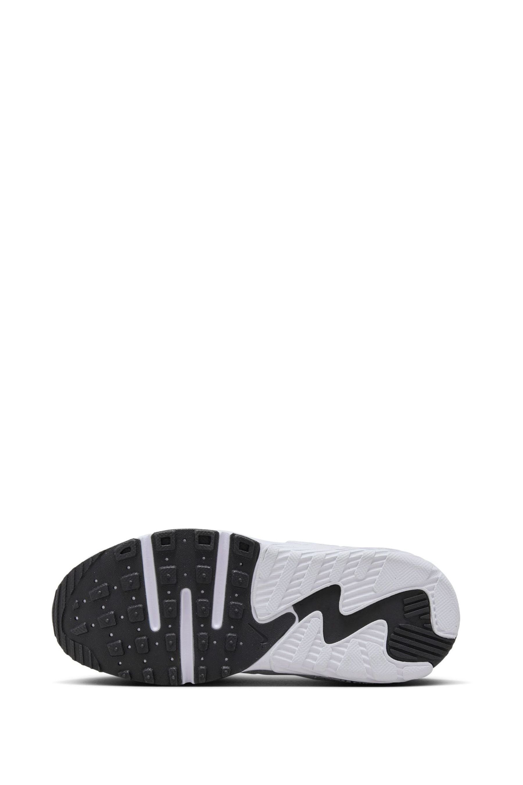 Junior nike shop white trainers