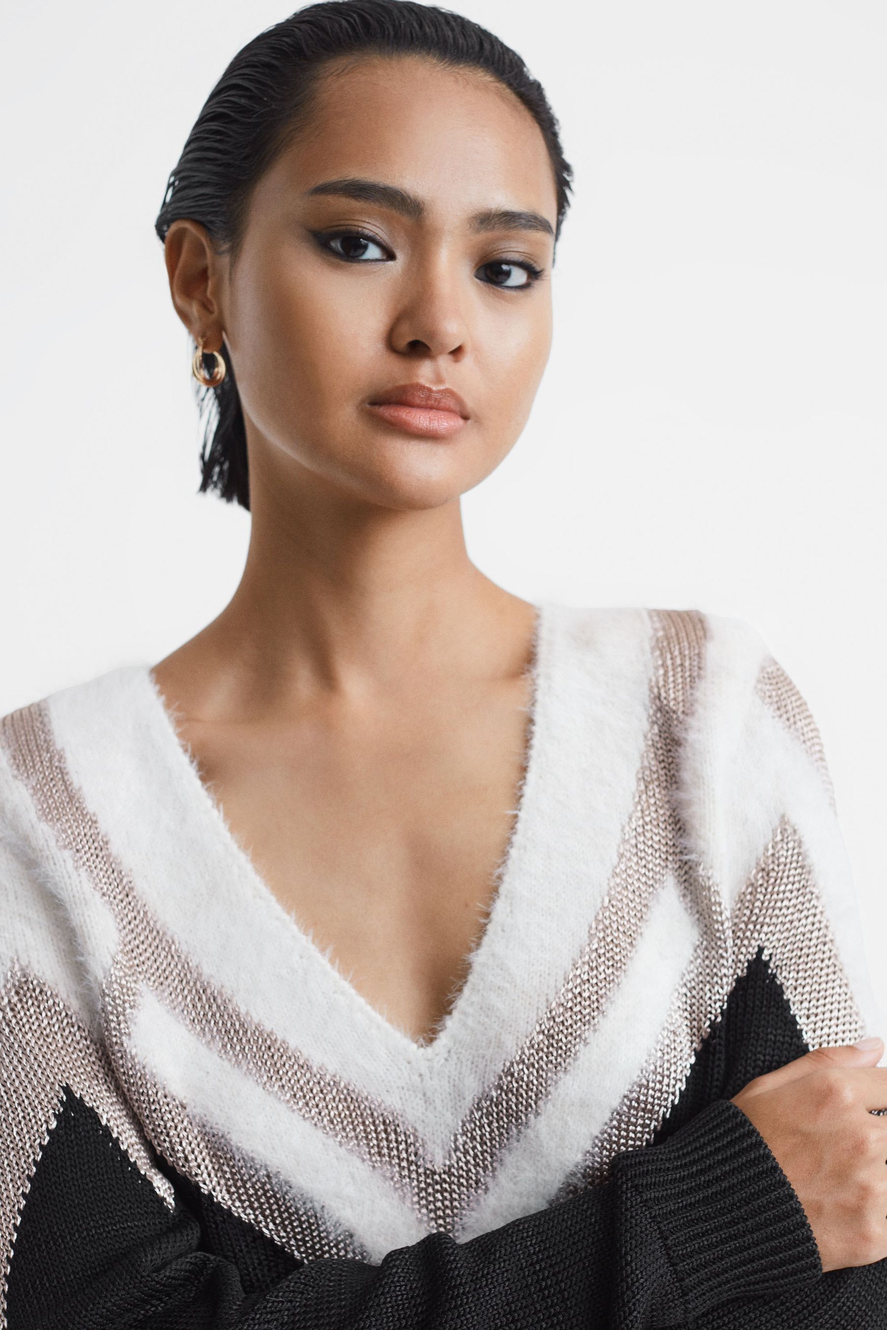 Black and silver jumper shop