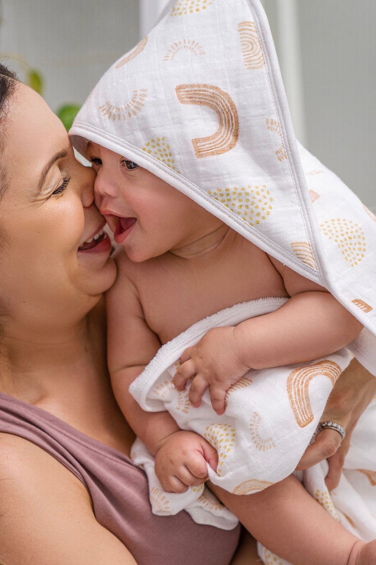 aden + anais Cream Cotton Muslin Backed Hooded Towel Set - Image 3 of 3