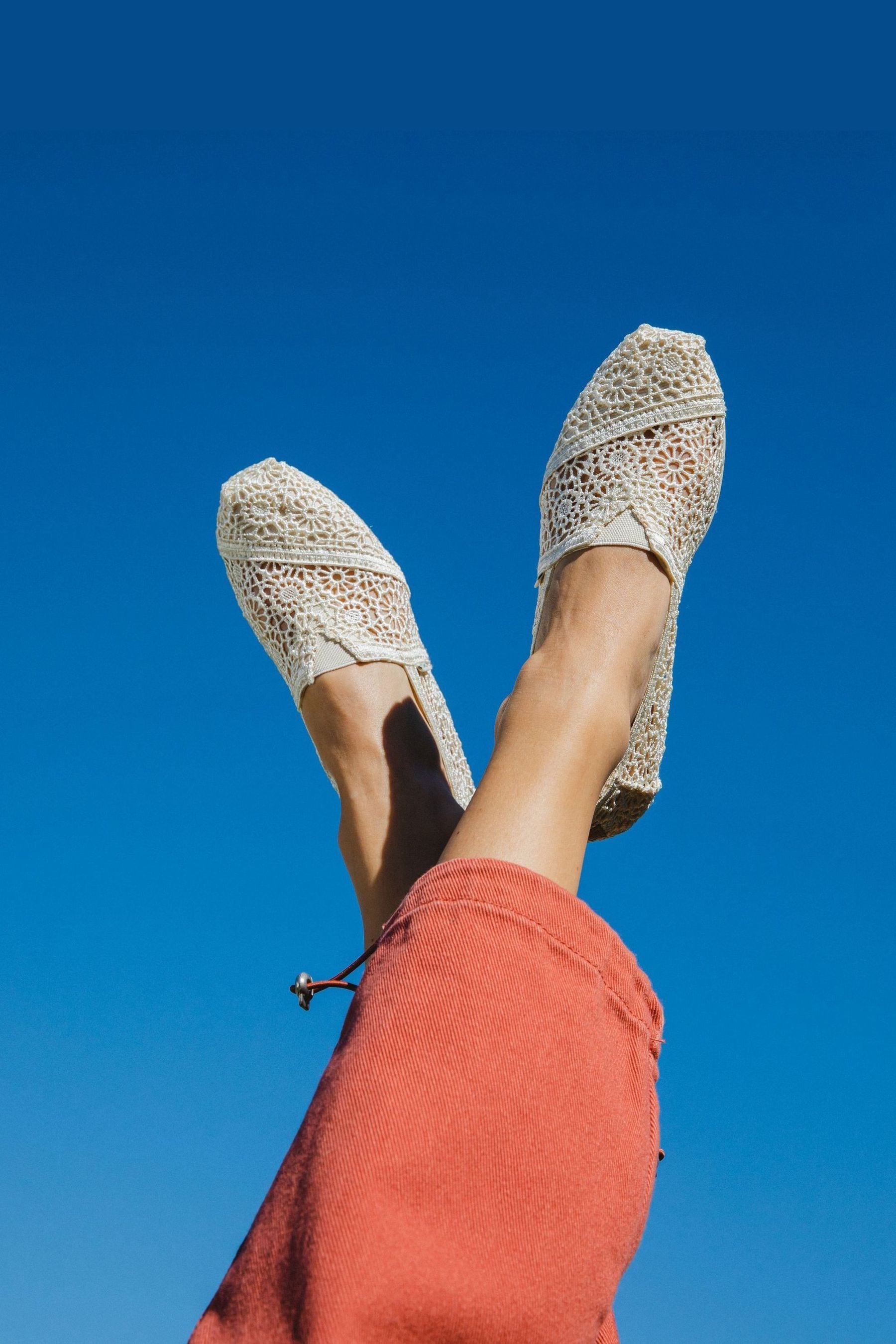 Toms best sale crochet flats