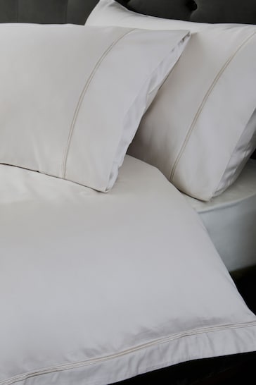 Ivory with Gold Barretta Collection Luxe 600 Thread Count 100% Cotton Sateen Duvet Cover And Pillowcase Set