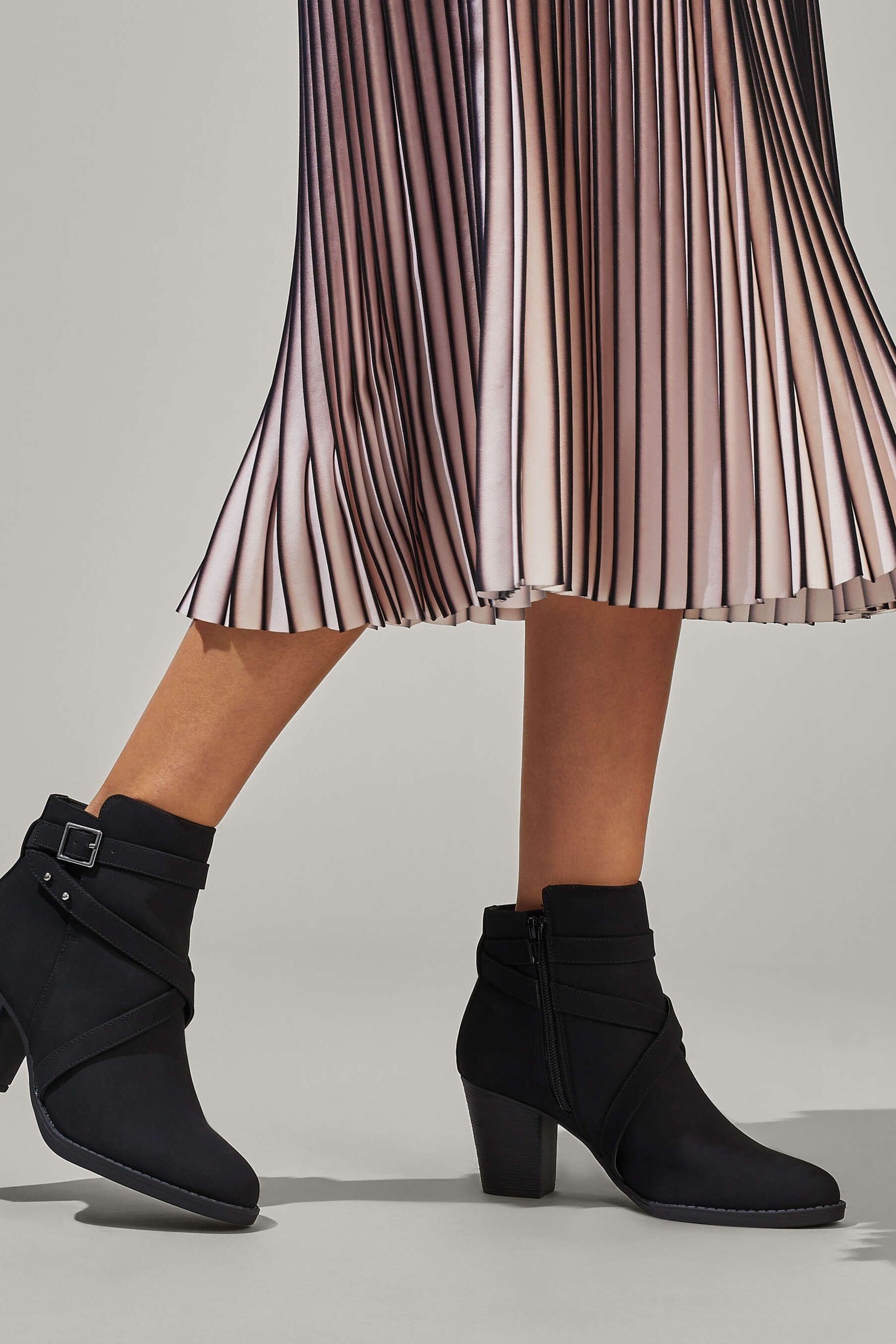 Carvela atara top