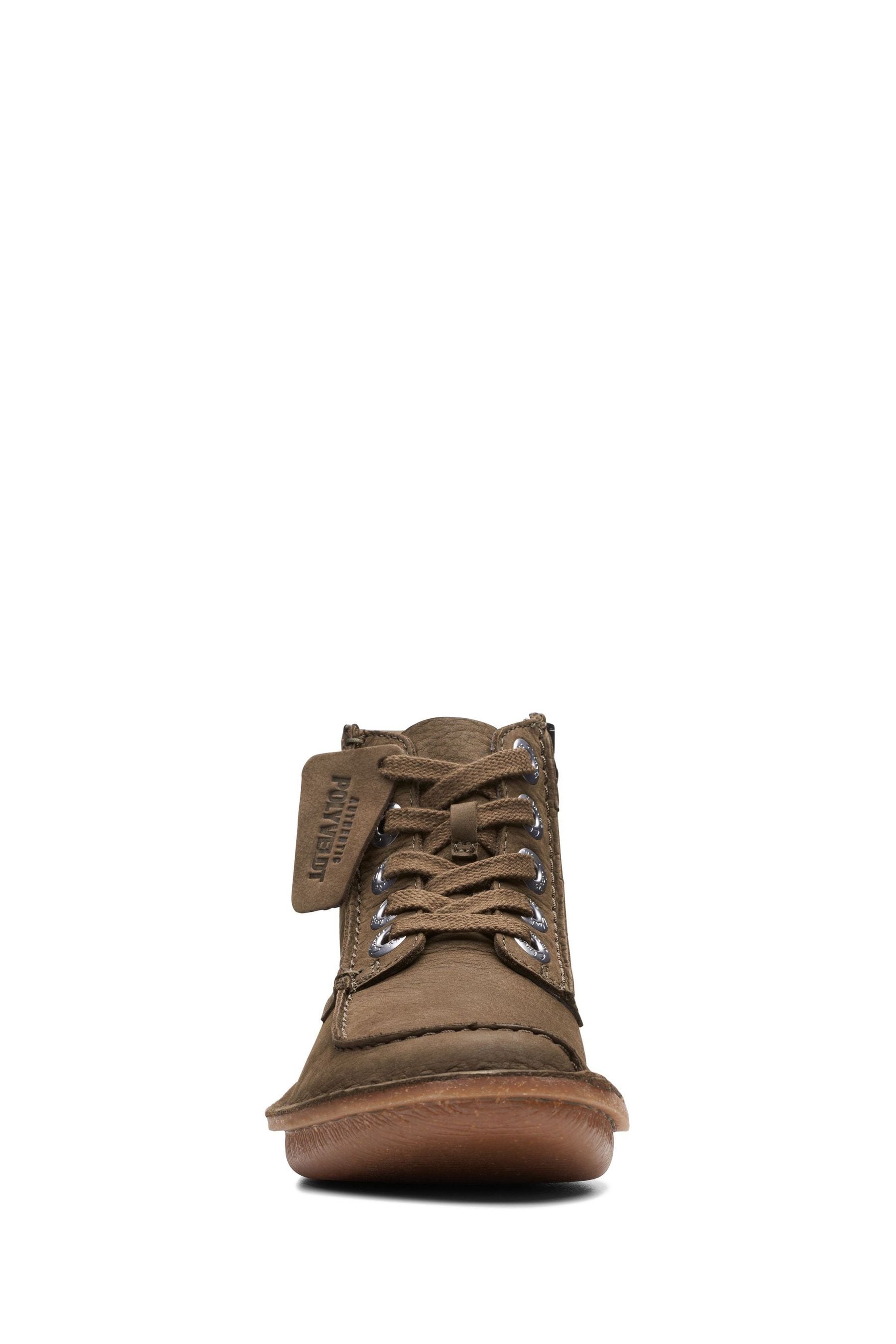 Clarks polyveldt boots shop