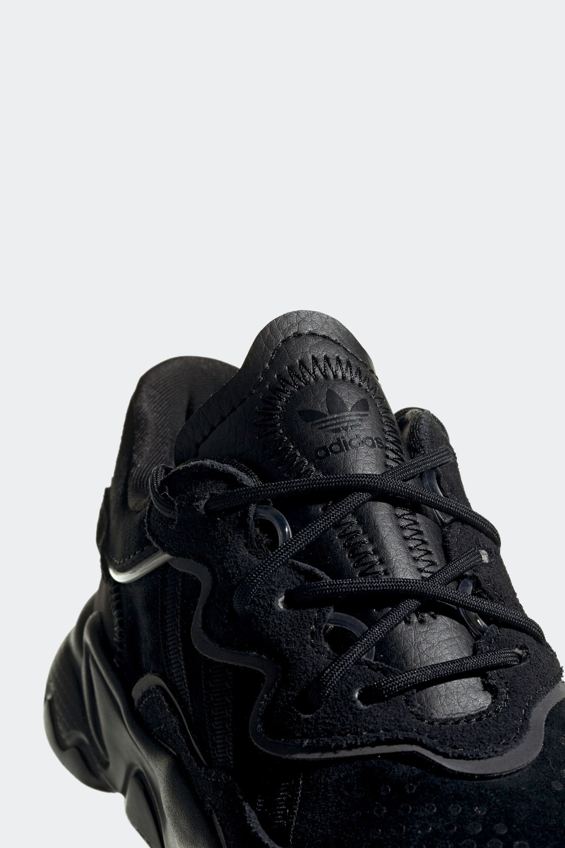 Ozweego all black clearance