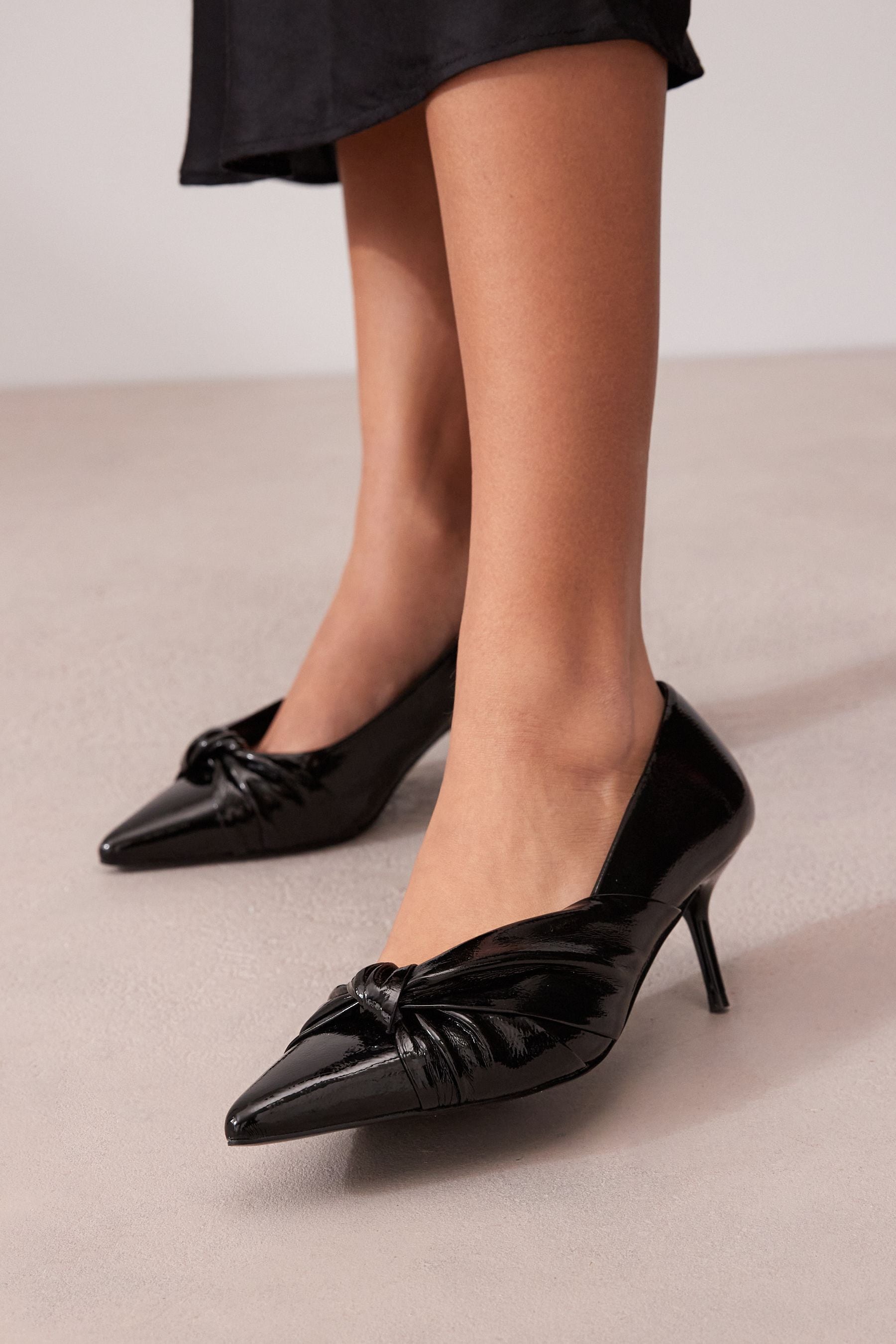 Next black clearance kitten heels