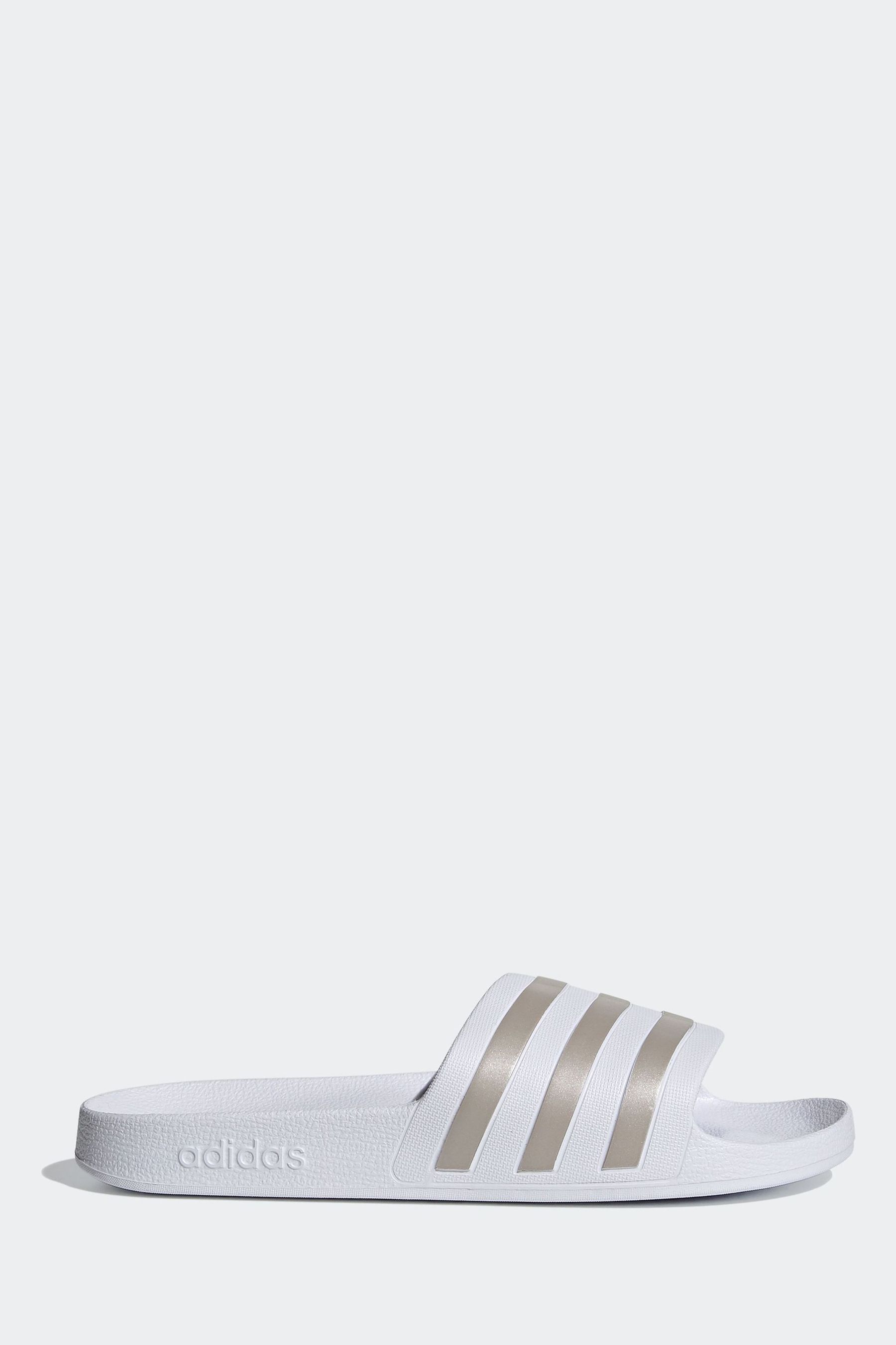 Adilette wit outlet