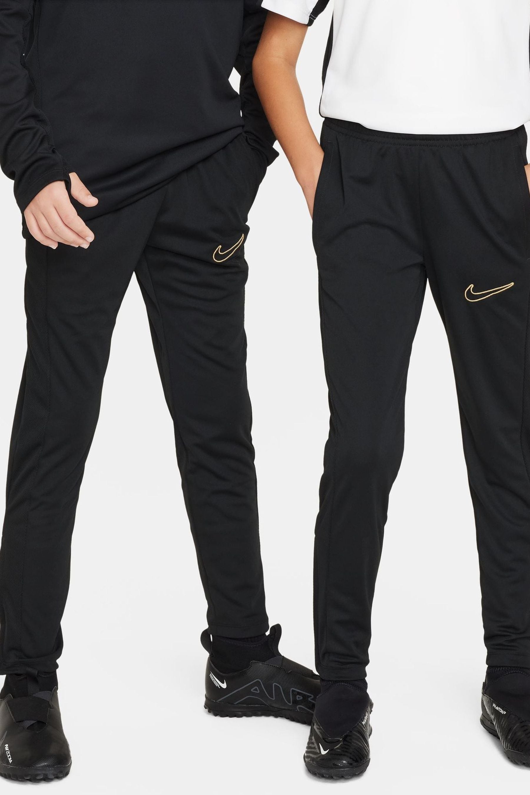 Boys nike dri fit joggers online