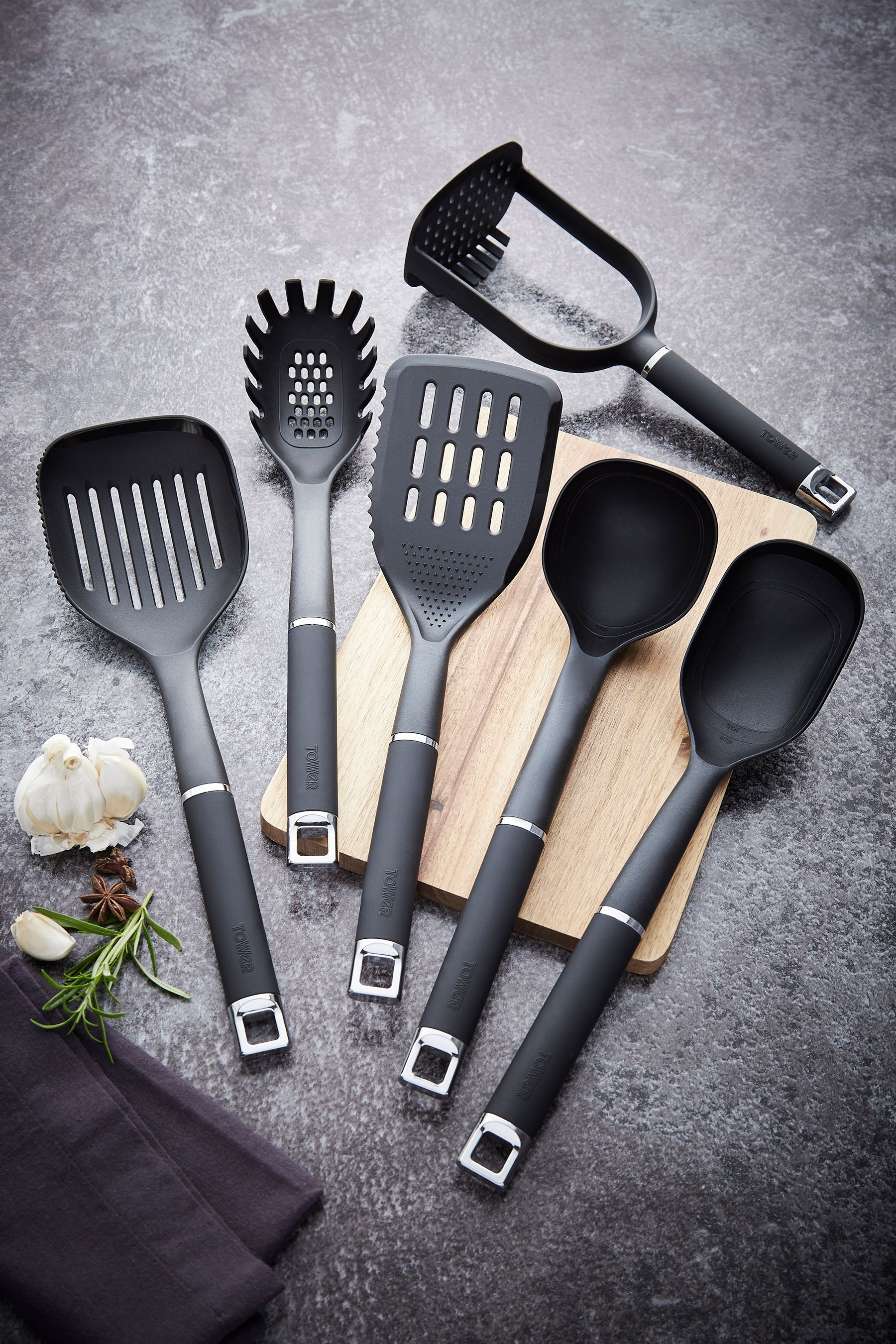 Black utensil sales