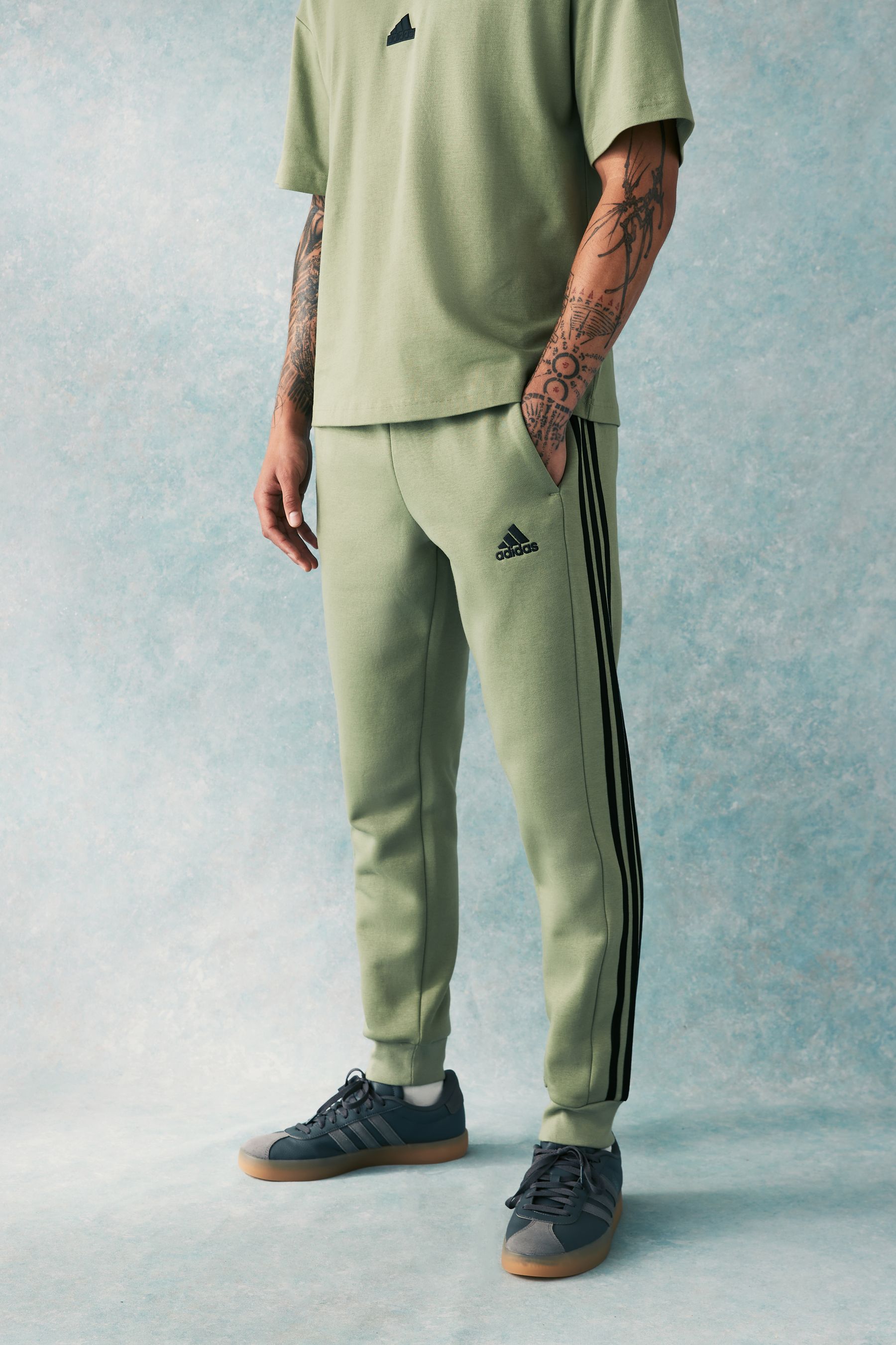 Men's adidas cotton striped jogger pants shop