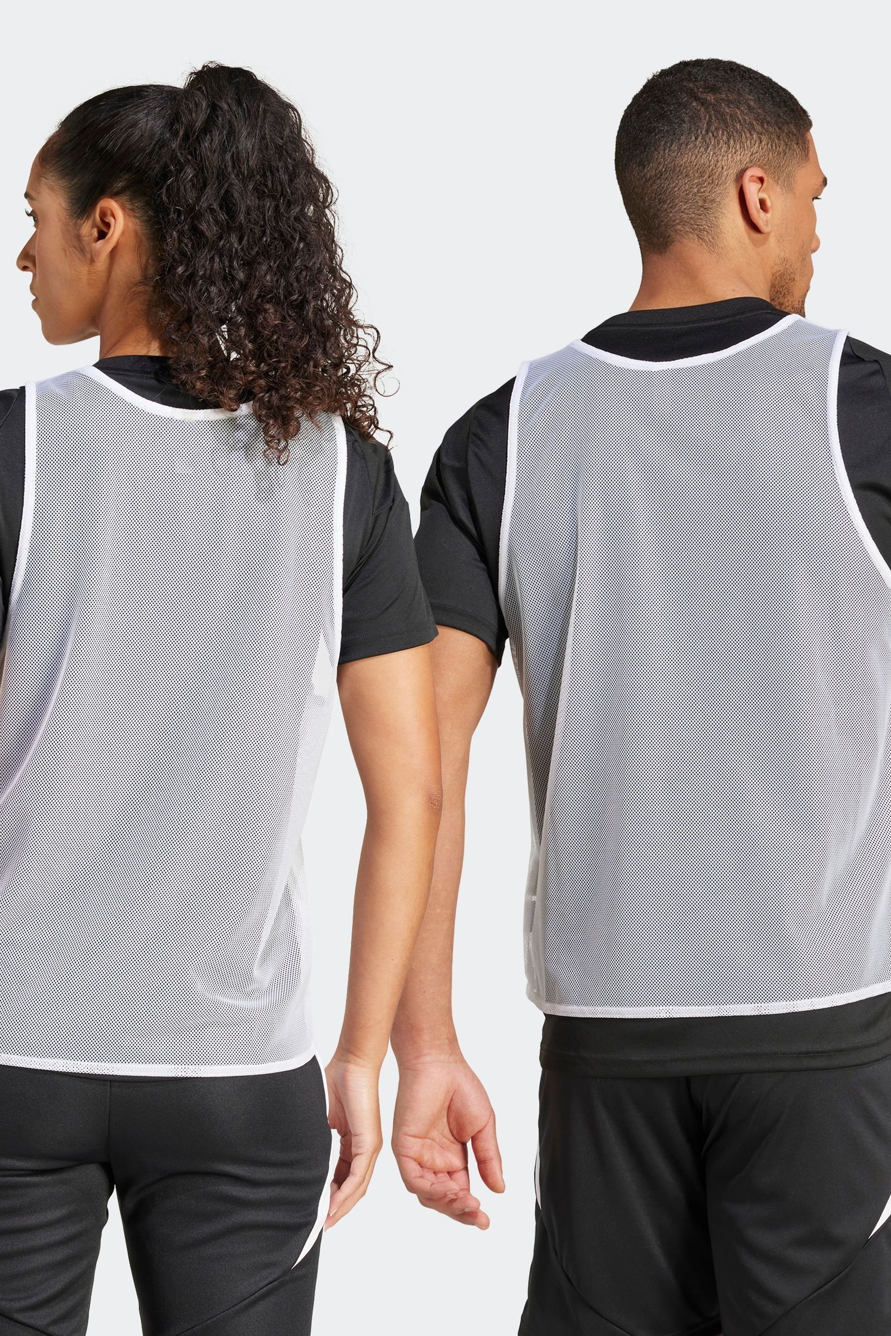 Adidas chino bib 2025