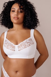 White Ultimate Support F-K Cup Comfort Padded Strap Non Pad Non Wired Bra - Image 4 of 7