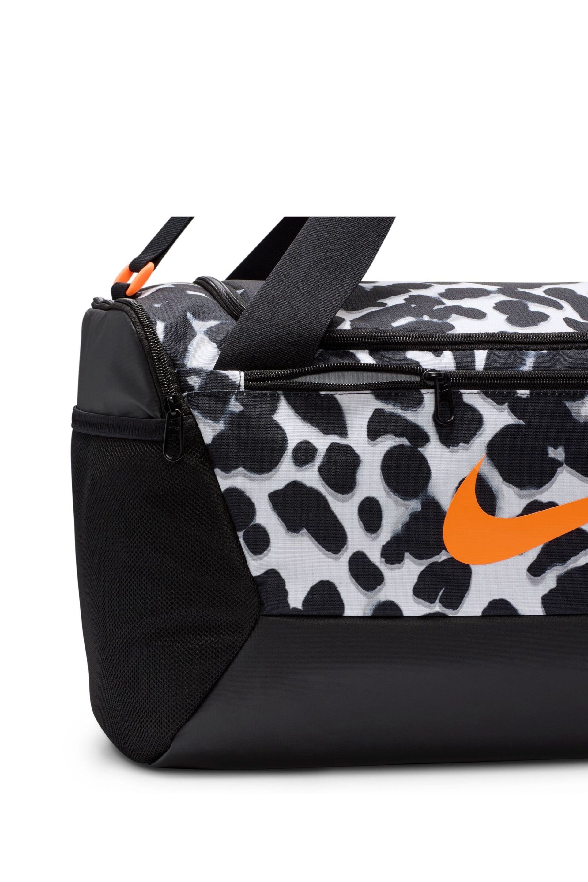 Nike Black Small Brasilia Training Duffel Bag - Image 9 of 9