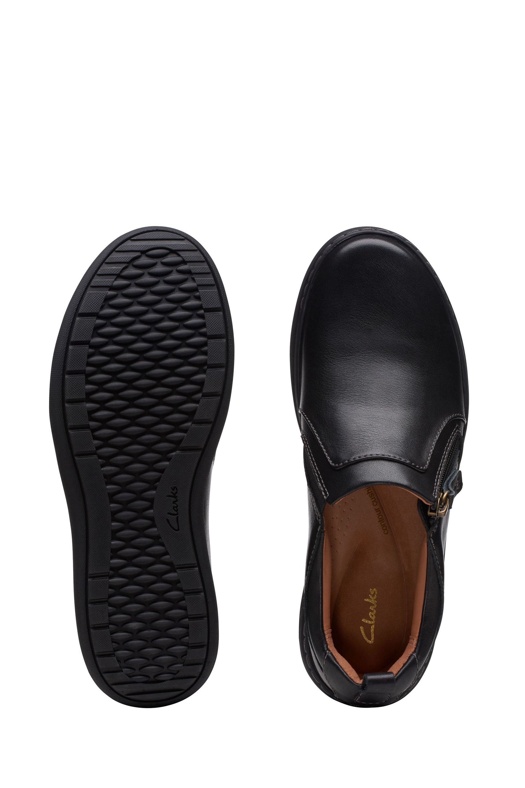 Clarks shoe hotsell stretch spray