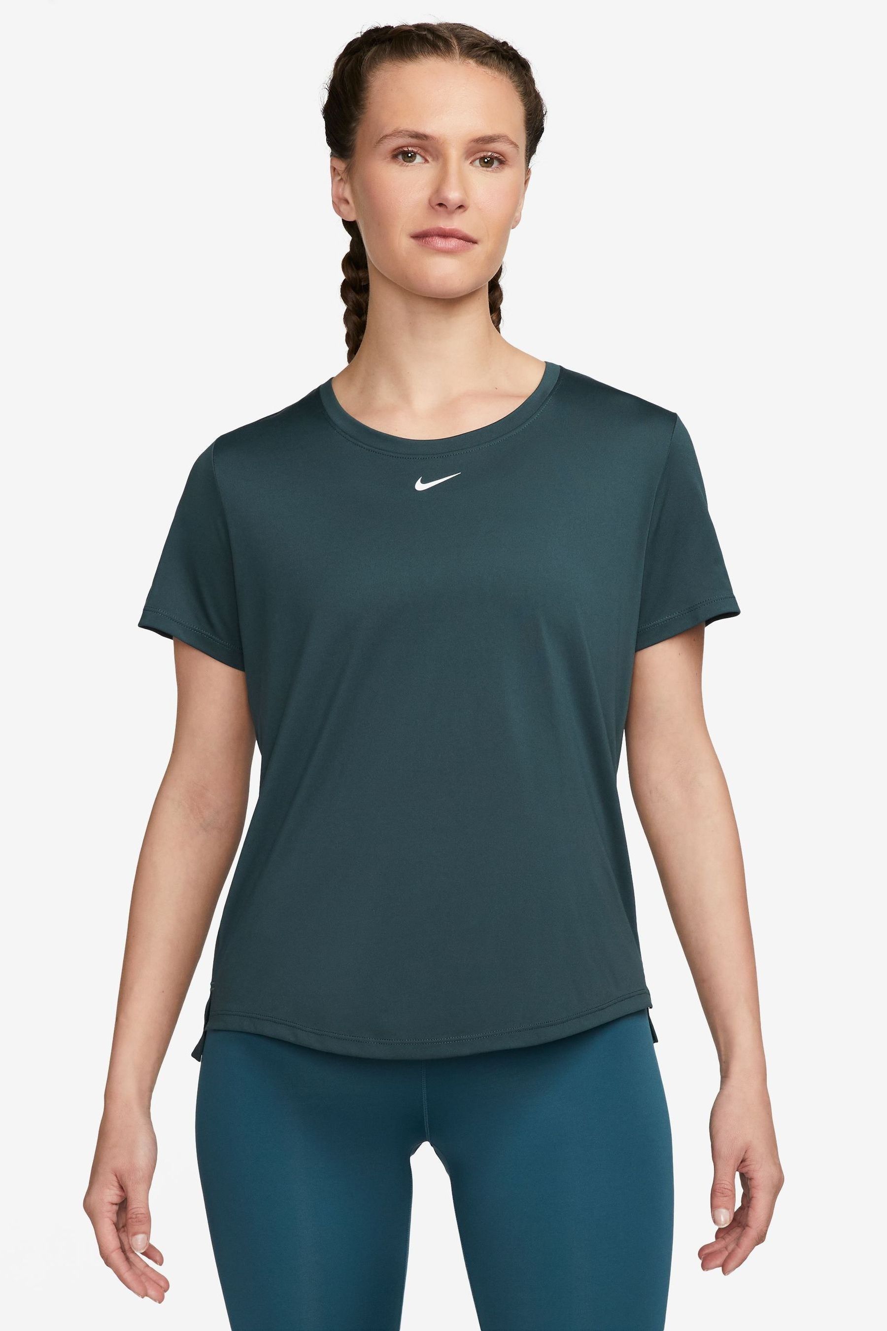 Cheap nike training tops top