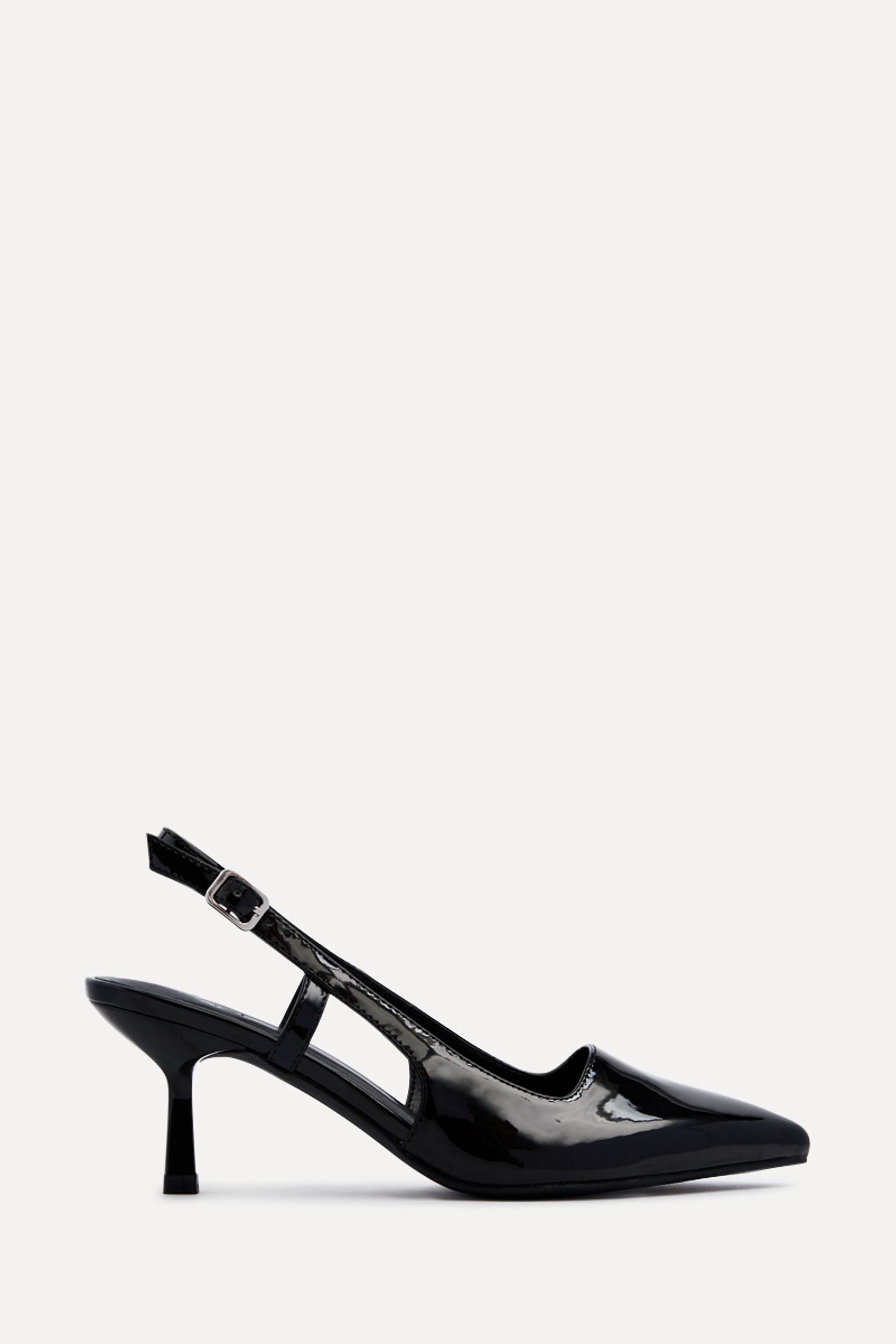 Black closed toe kitten heels store