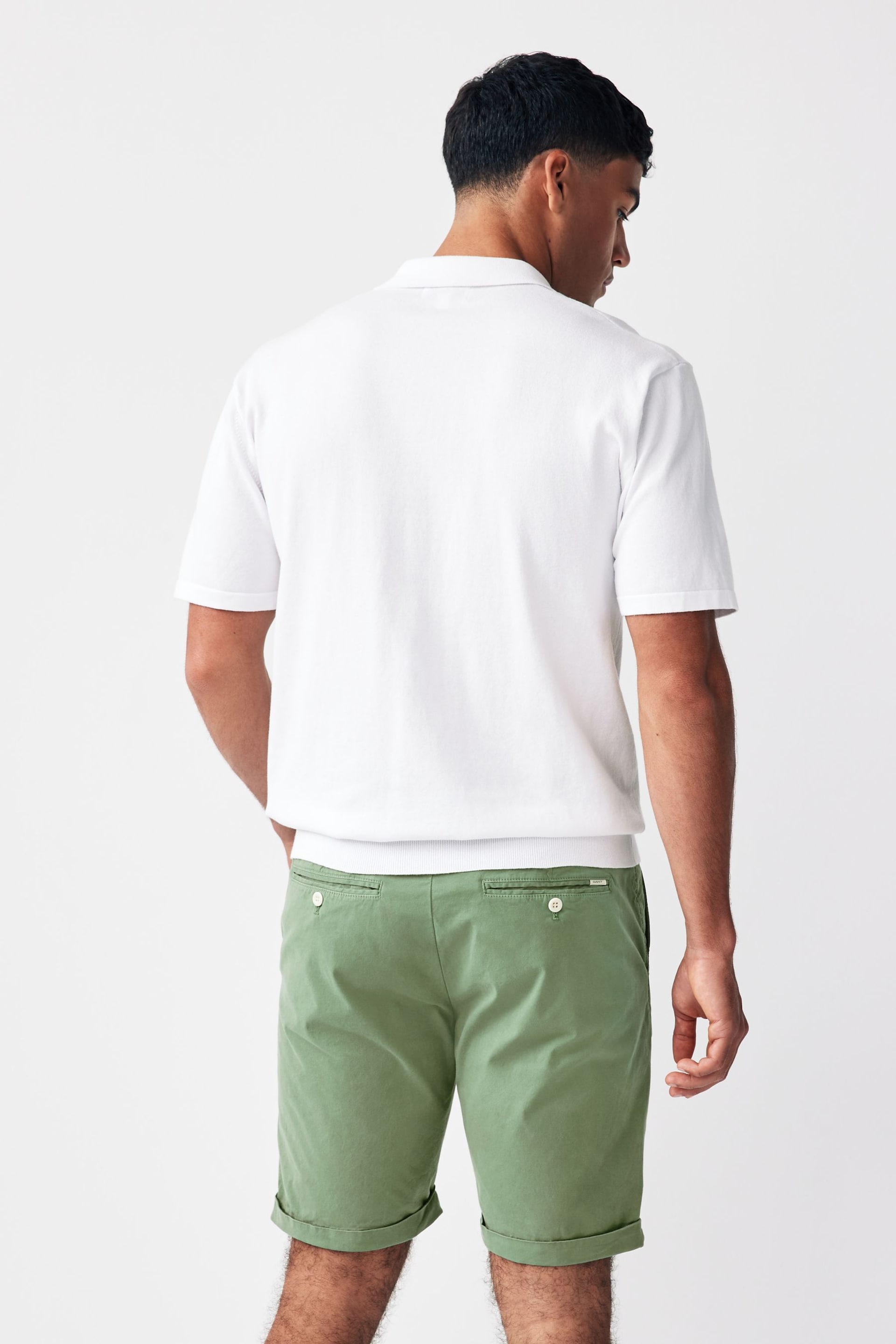 GANT Green Regular Fit Sunfaded Cotton Twill Shorts - Image 2 of 5