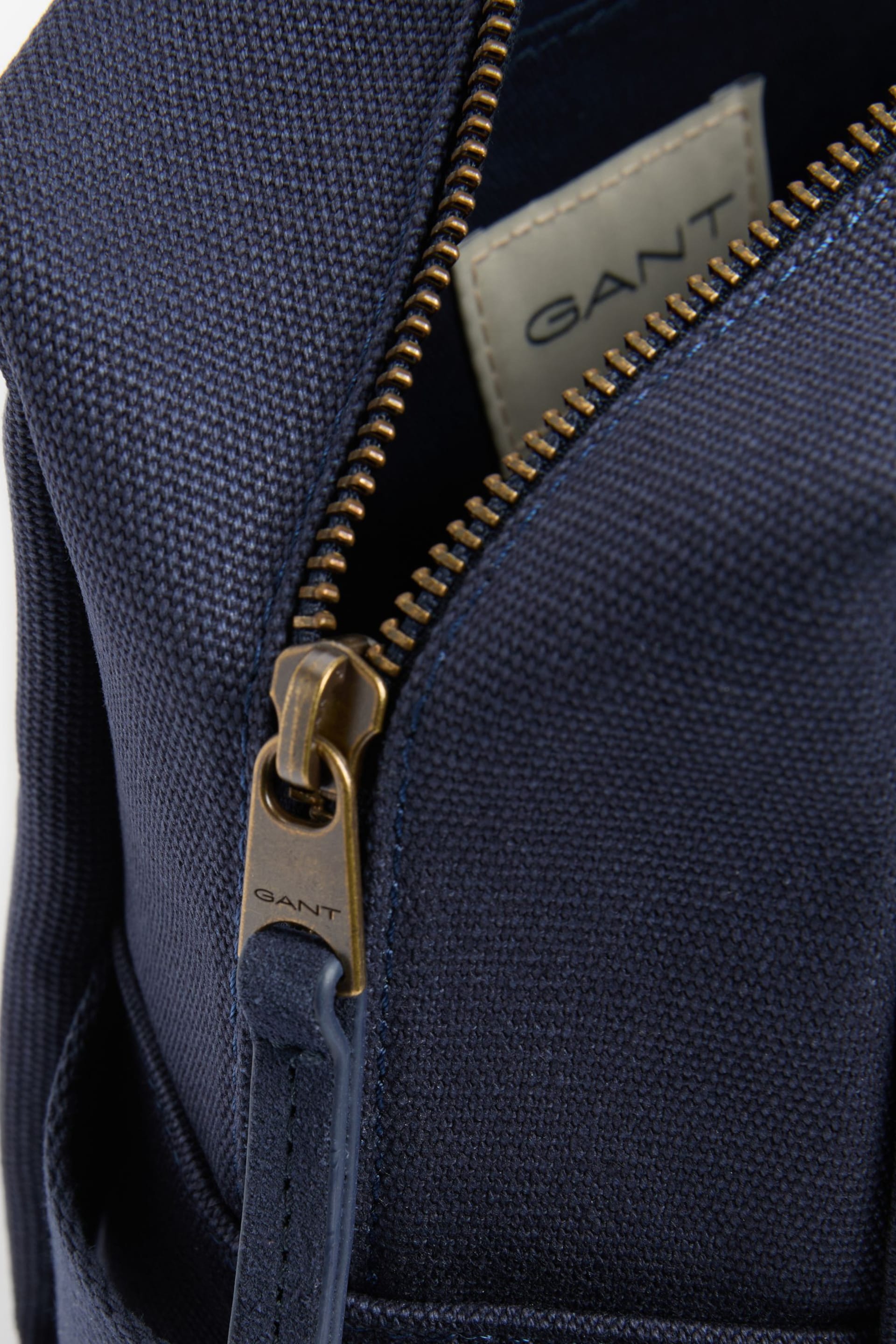 GANT Blue Archive Shield Toiletry Bag - Image 3 of 4