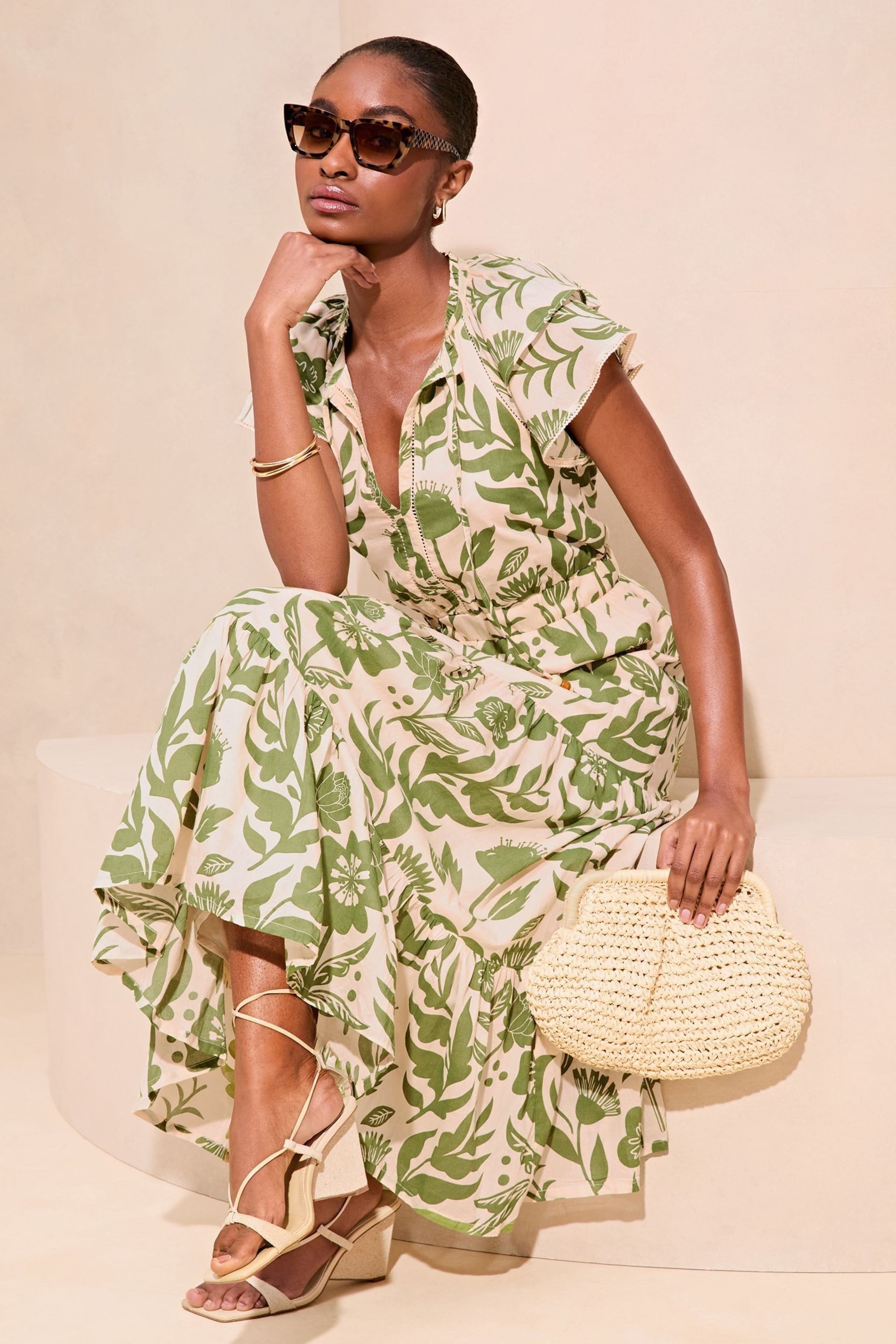 Lipsy Green Short Sleeve Tiered Printed Summer Midi Dress - Image 3 of 4