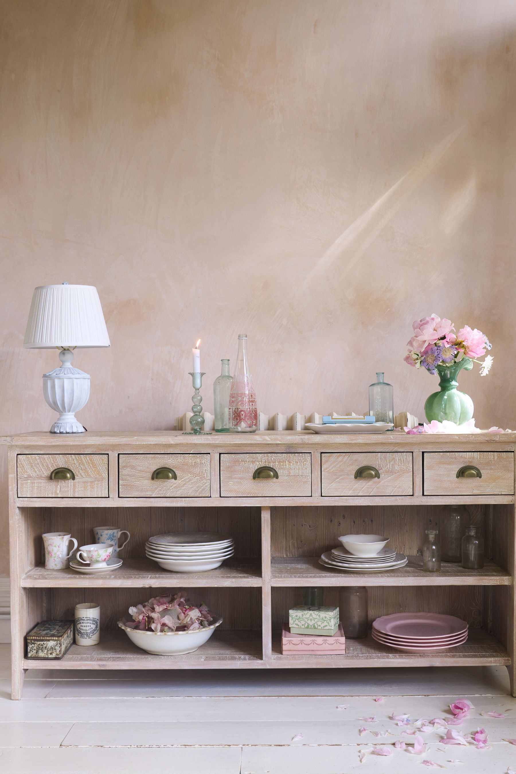 Console shabby hot sale