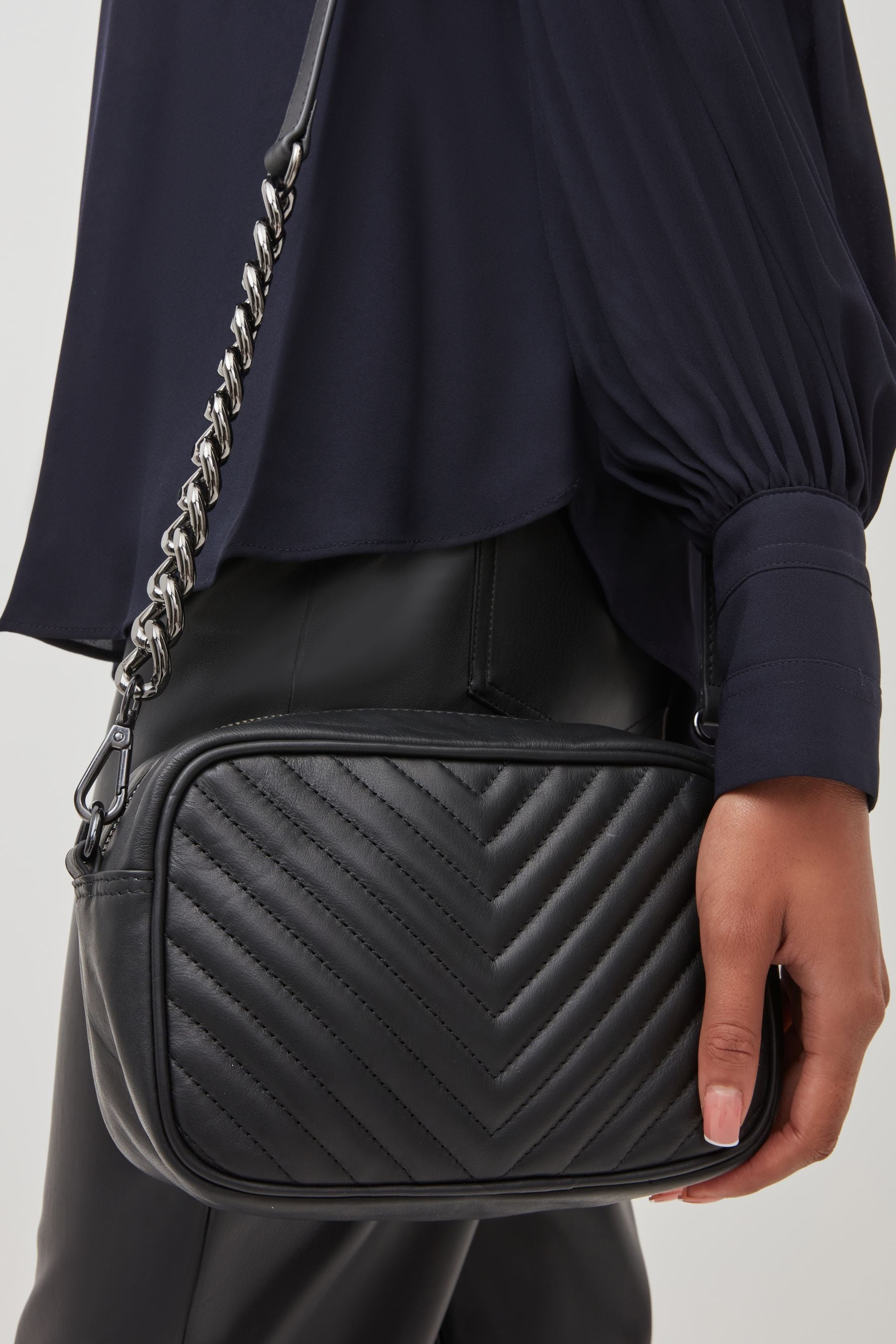 Black quilted deals camera bag