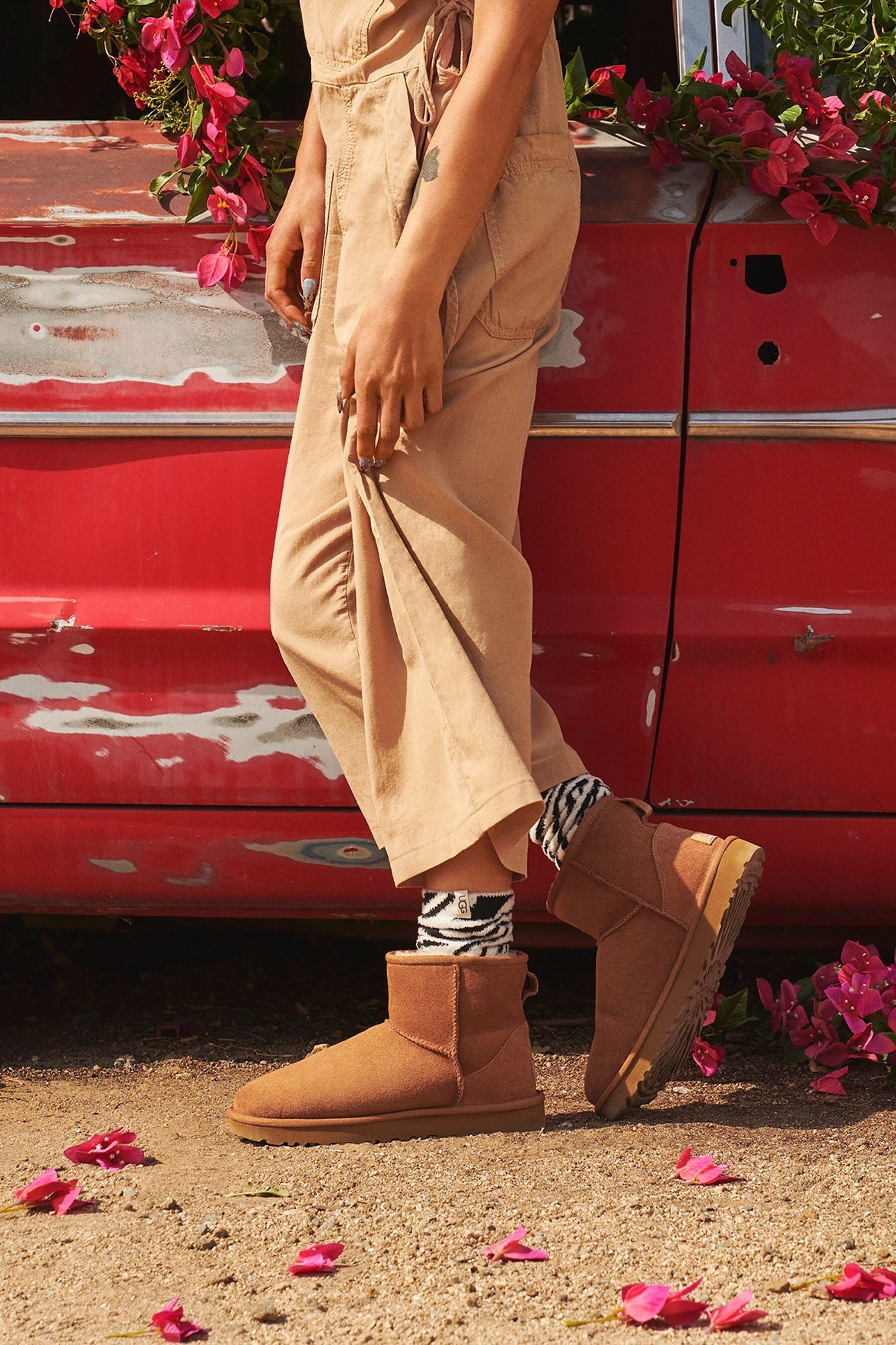 Red ugg style boots top