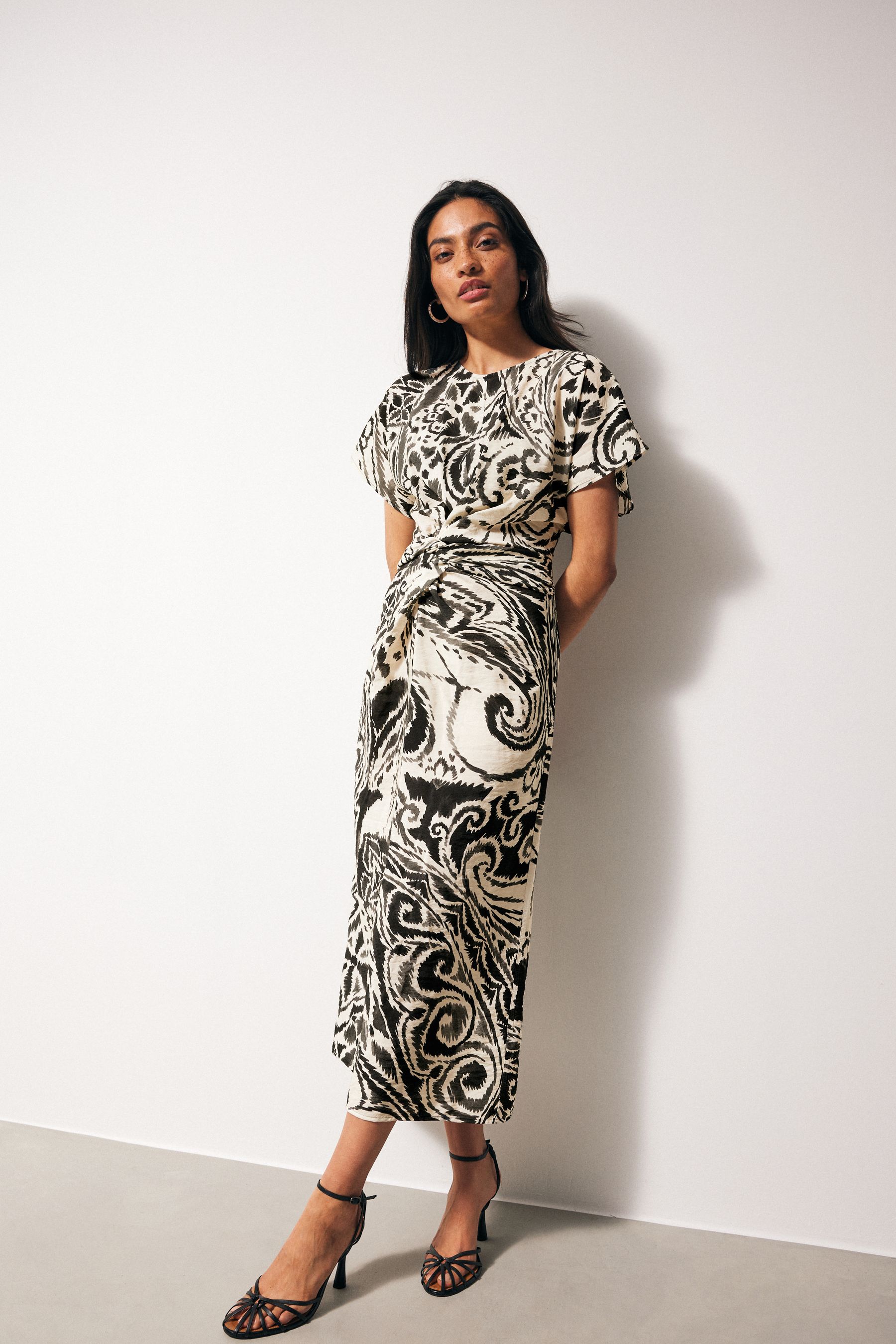 Black White Paisley Twist Waist Short Sleeve Midi Dress