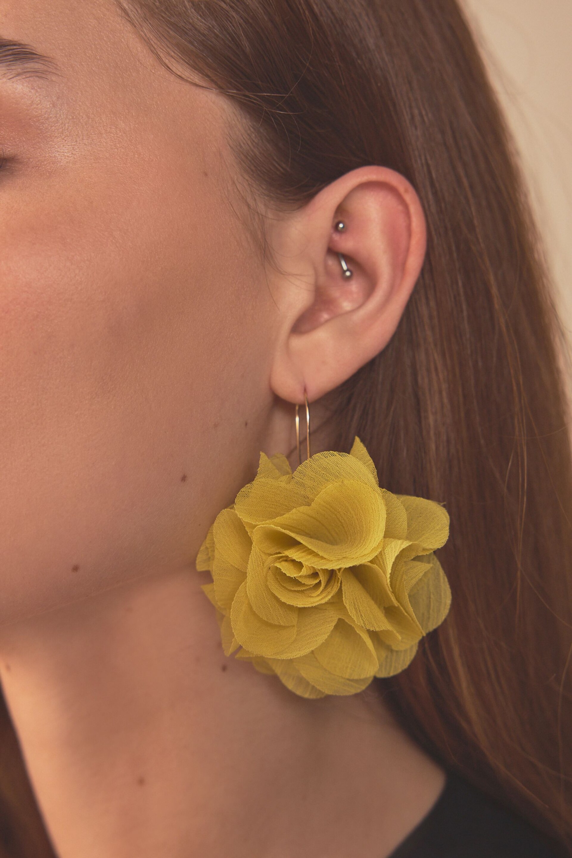 Lime Green Corsage Earrings - Image 3 of 4