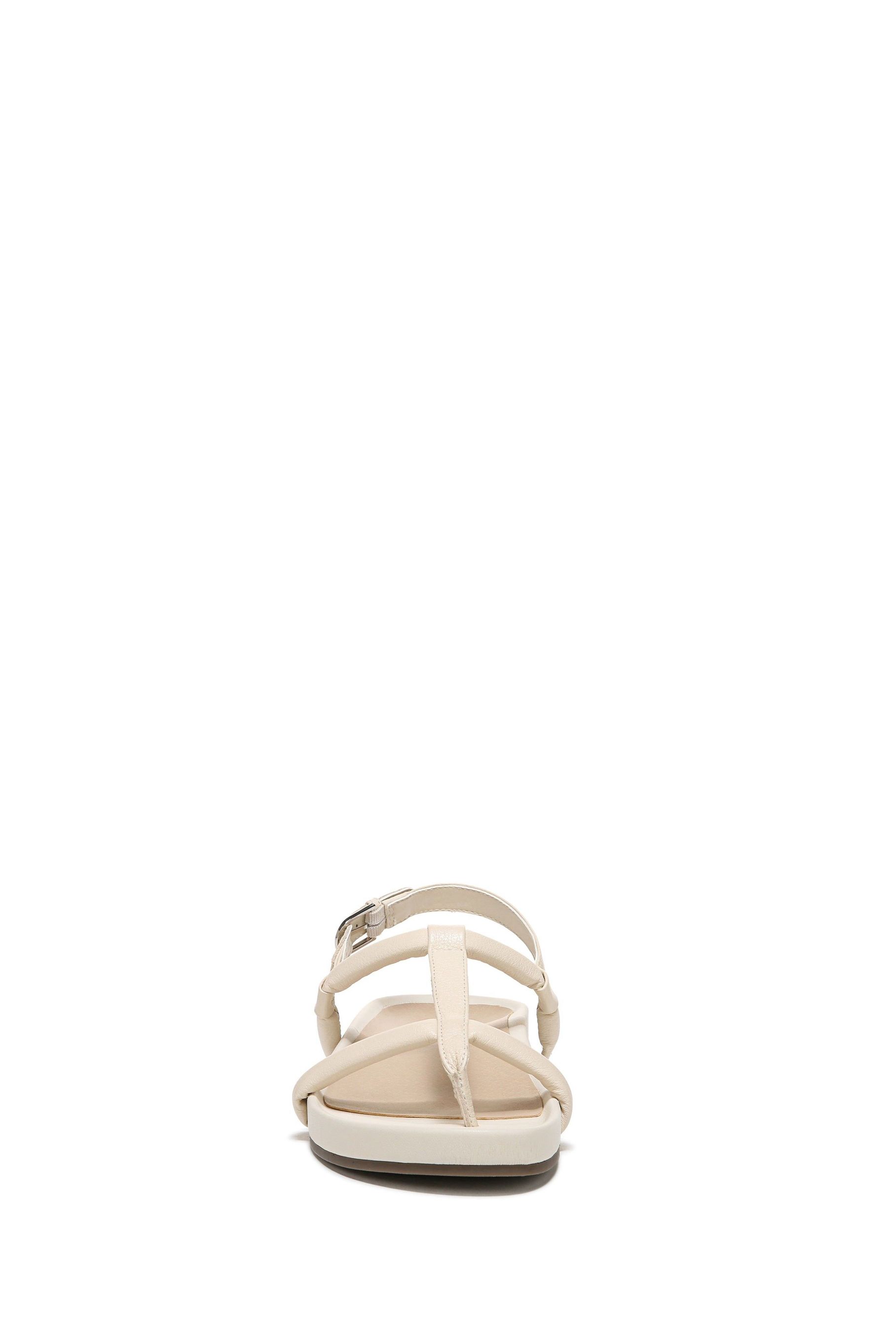 Vionic adley trainers on sale