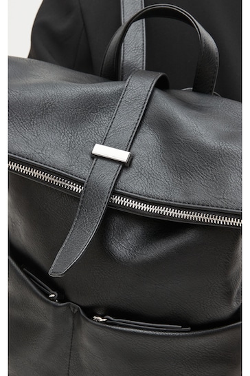 Black Casual Flap Backpack