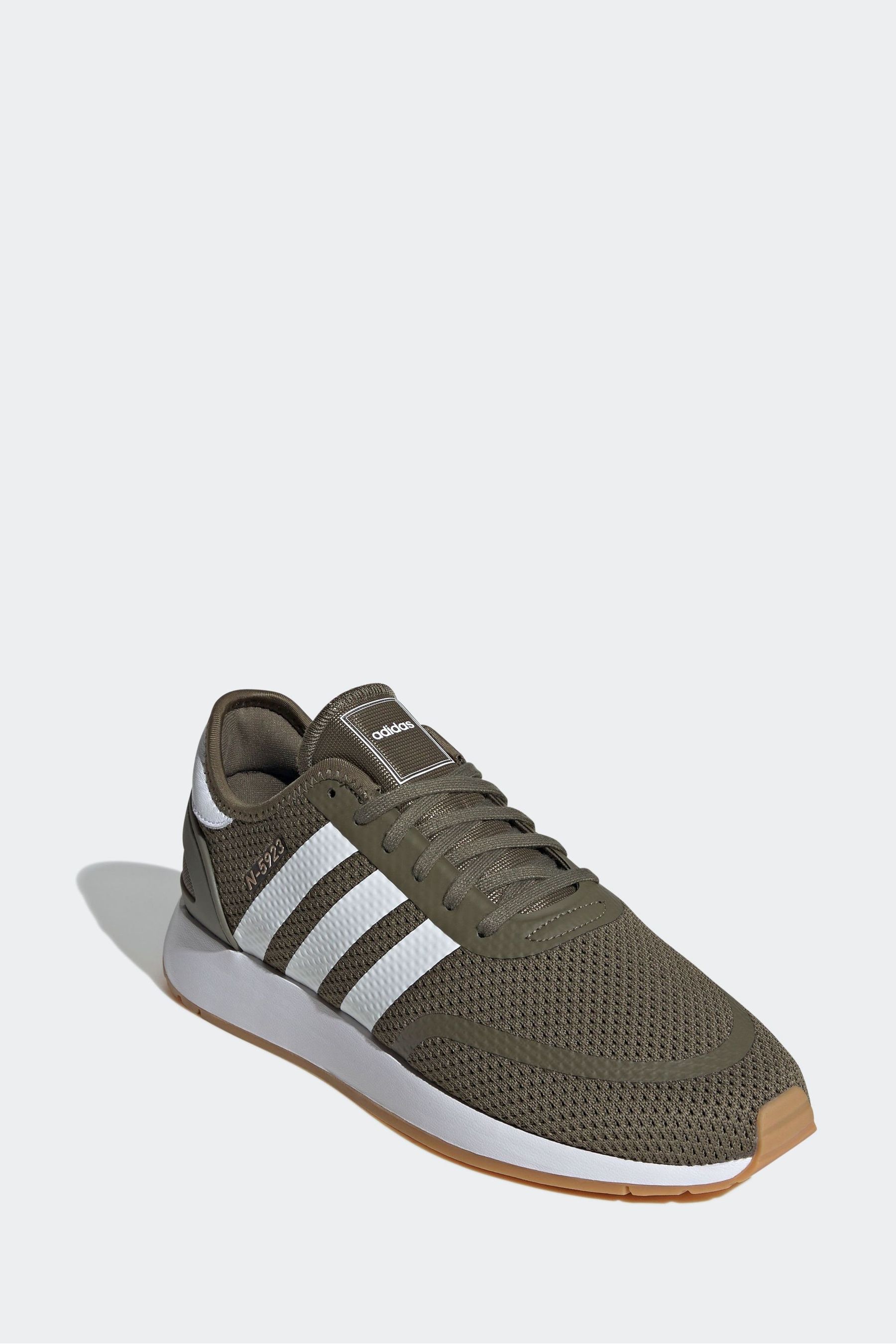 N 5923 green store