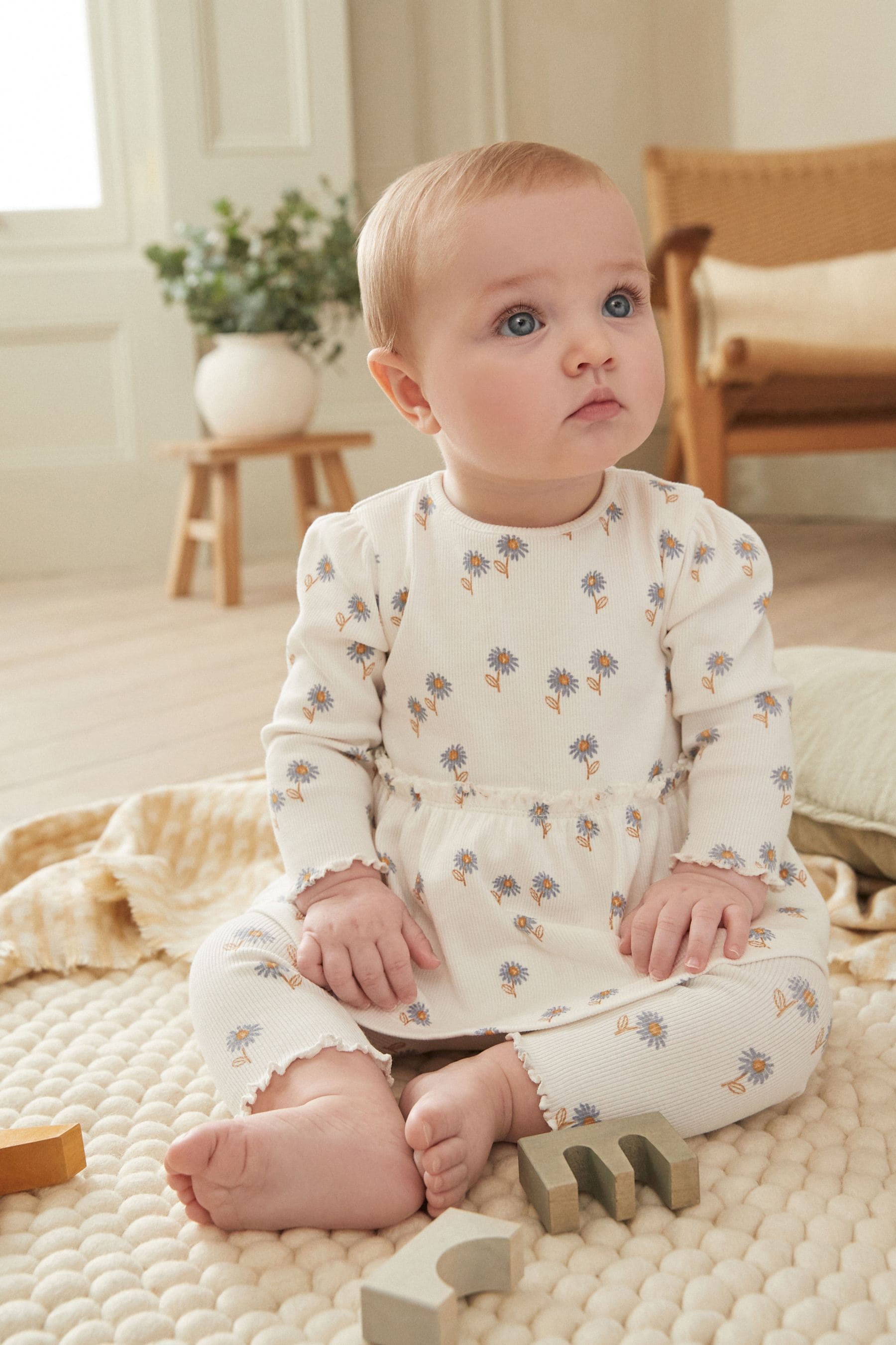 Tiny baby leggings outlet