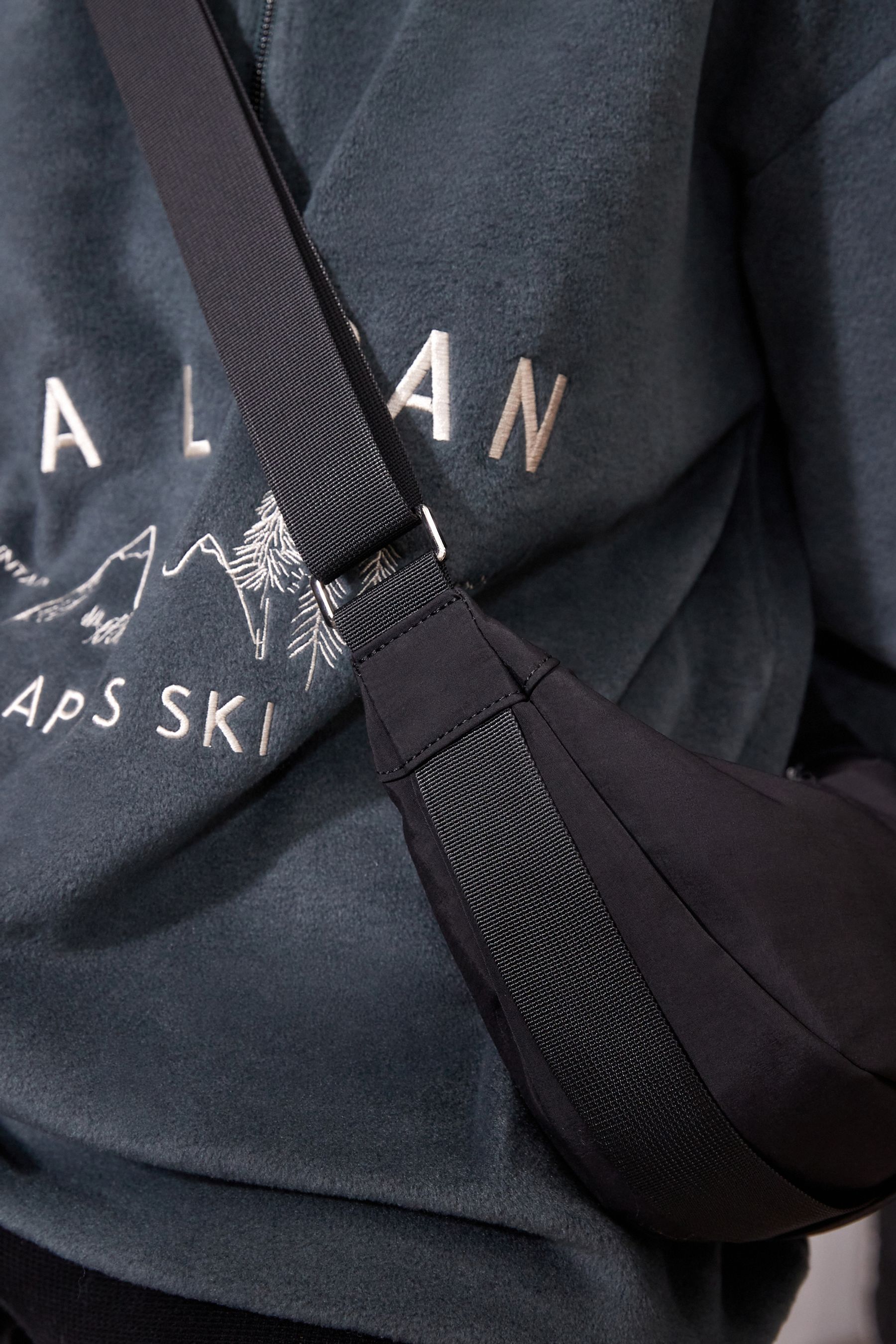 Sling bag crossbody shop