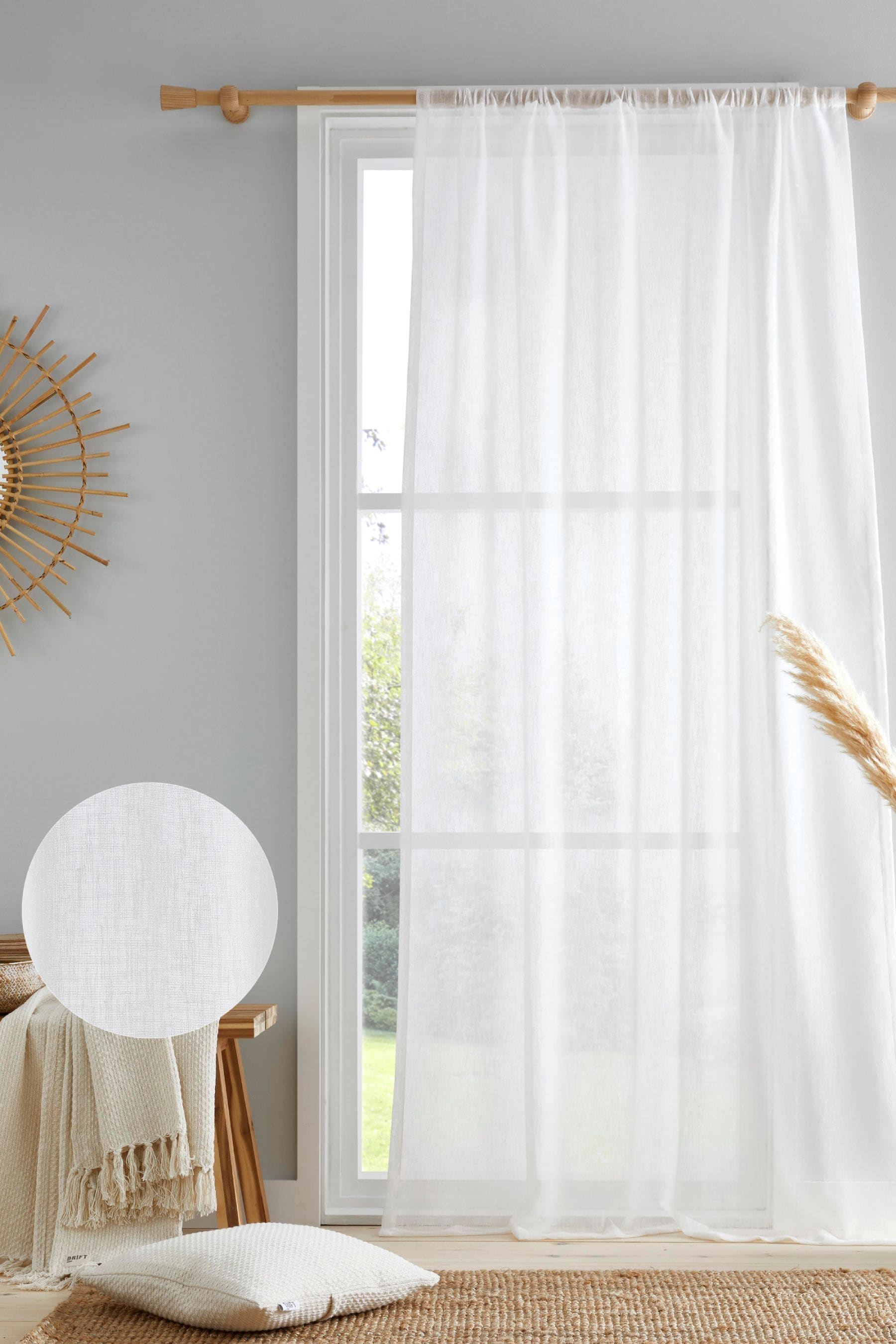 White online voile panel
