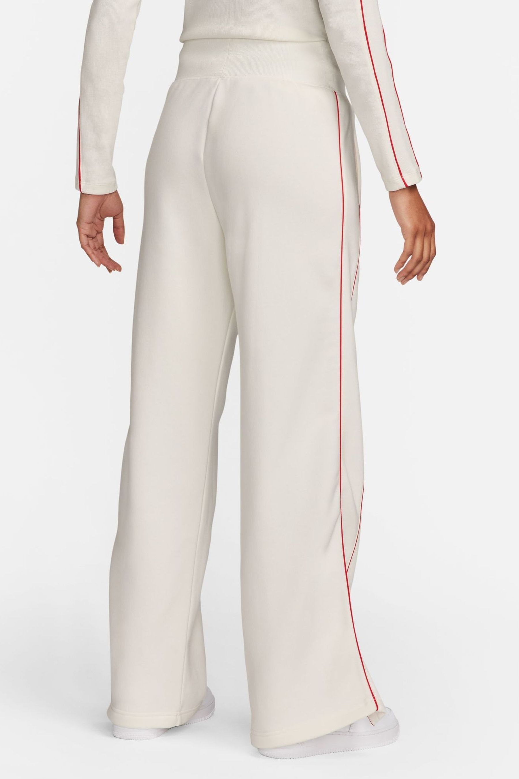 Nike sweatpants store with white stripe